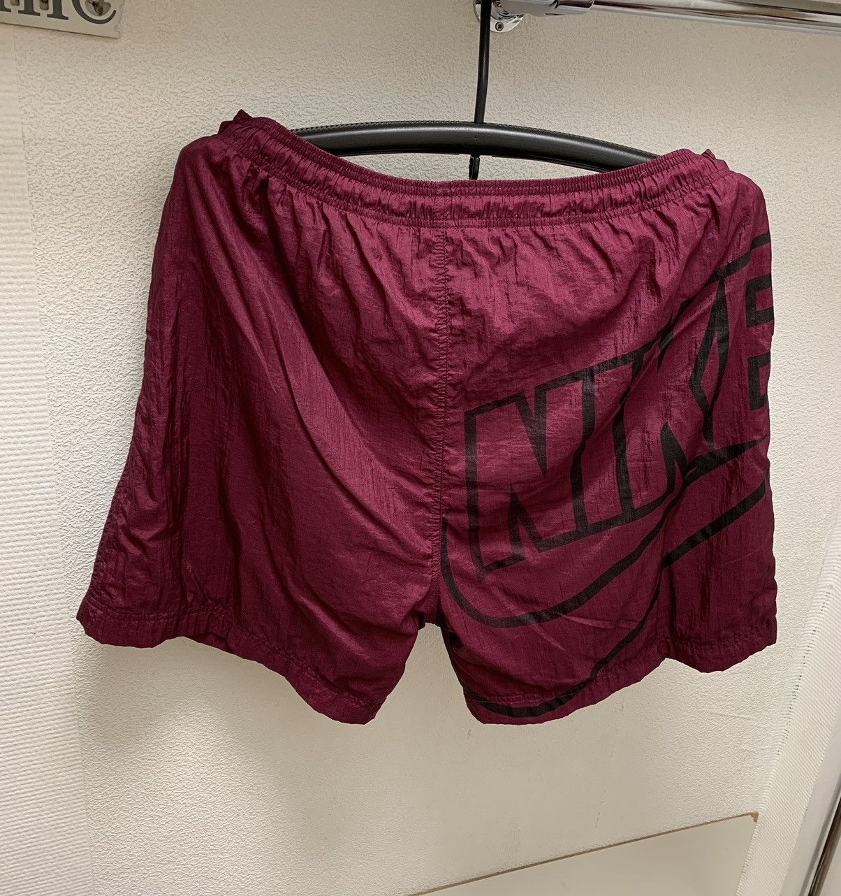 Nike Nike vintage big logo shorts 1990th red tags Xl 36 Size US 36 / EU 52 - 1 Thumbnail