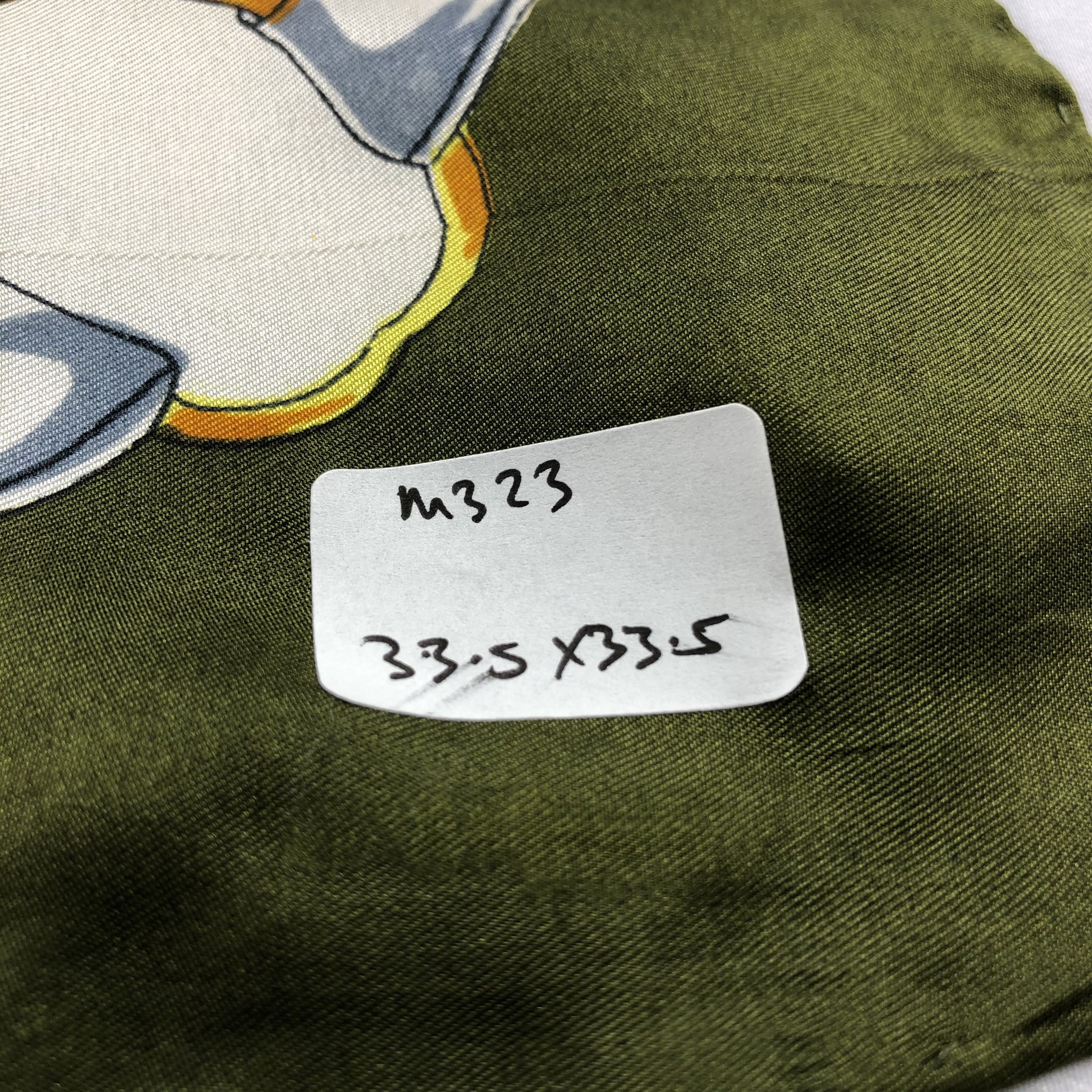 Japanese Brand Vintage Luxury Design Silk Scarf M323 Size ONE SIZE - 8 Thumbnail