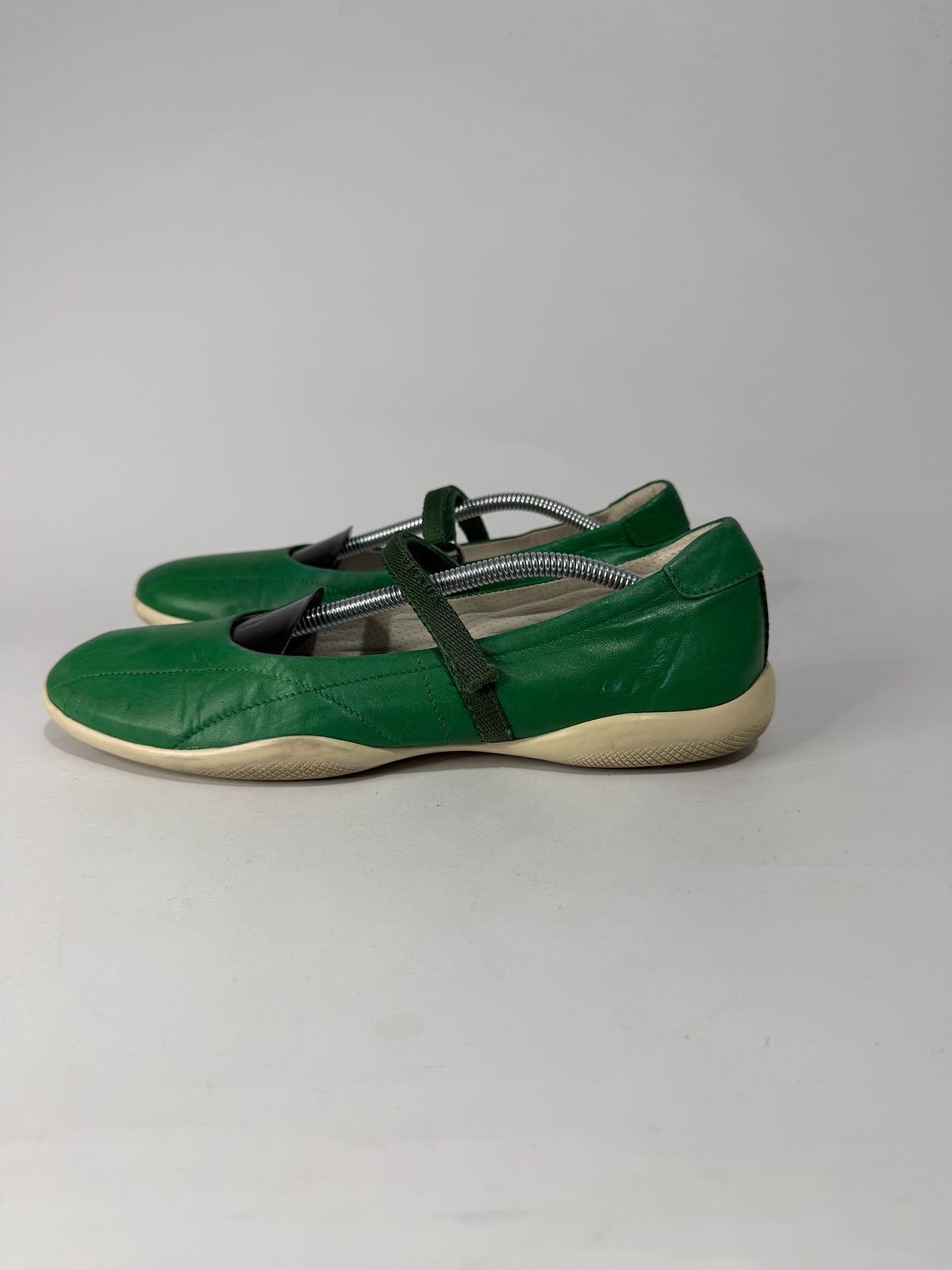 Prada Prada Green Leather Mary Jane Flats Size 38 EU/ 8 US/ 5 UK Size US 8 / IT 38 - 3 Thumbnail