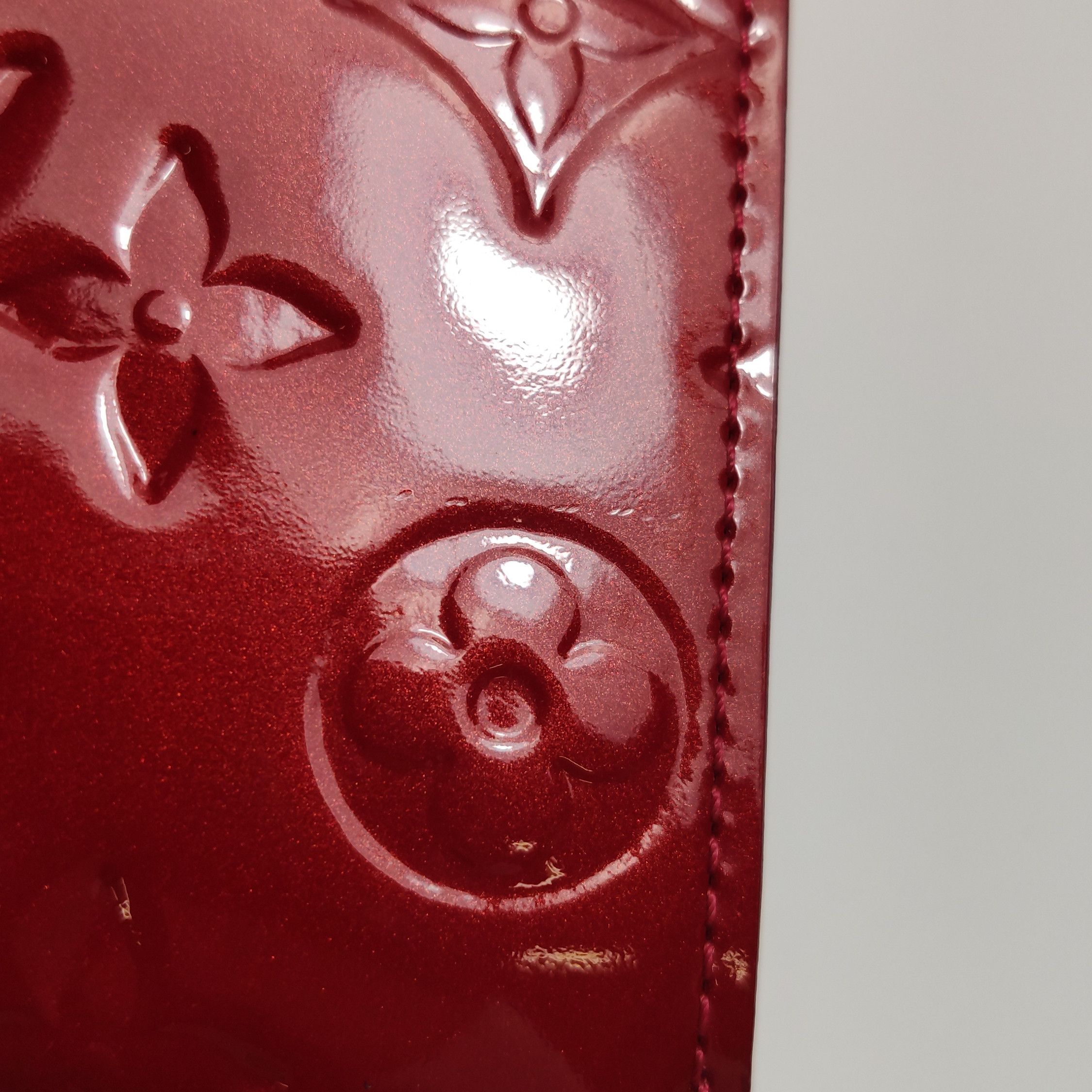 Louis Vuitton Louis Vuitton (LV) Patent leather solid color embossed mono Size ONE SIZE - 1 Thumbnail