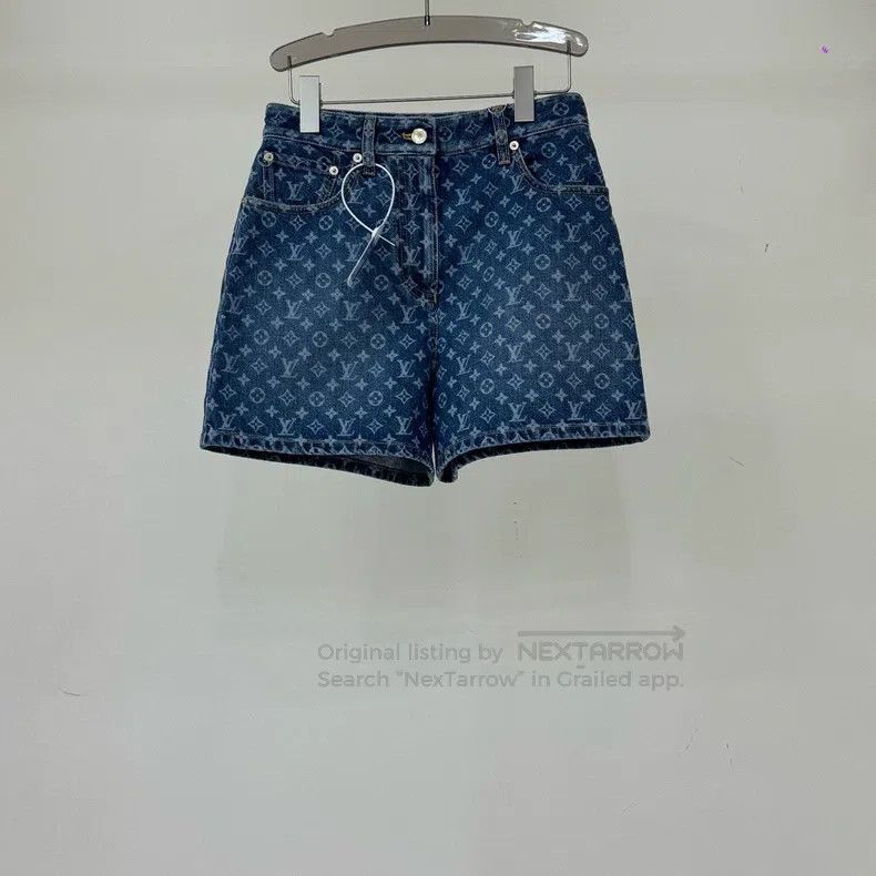 Louis Vuitton Louis Vuitton 25 Blue Full Print Shorts Size US 36 / EU 52 - 1 Thumbnail