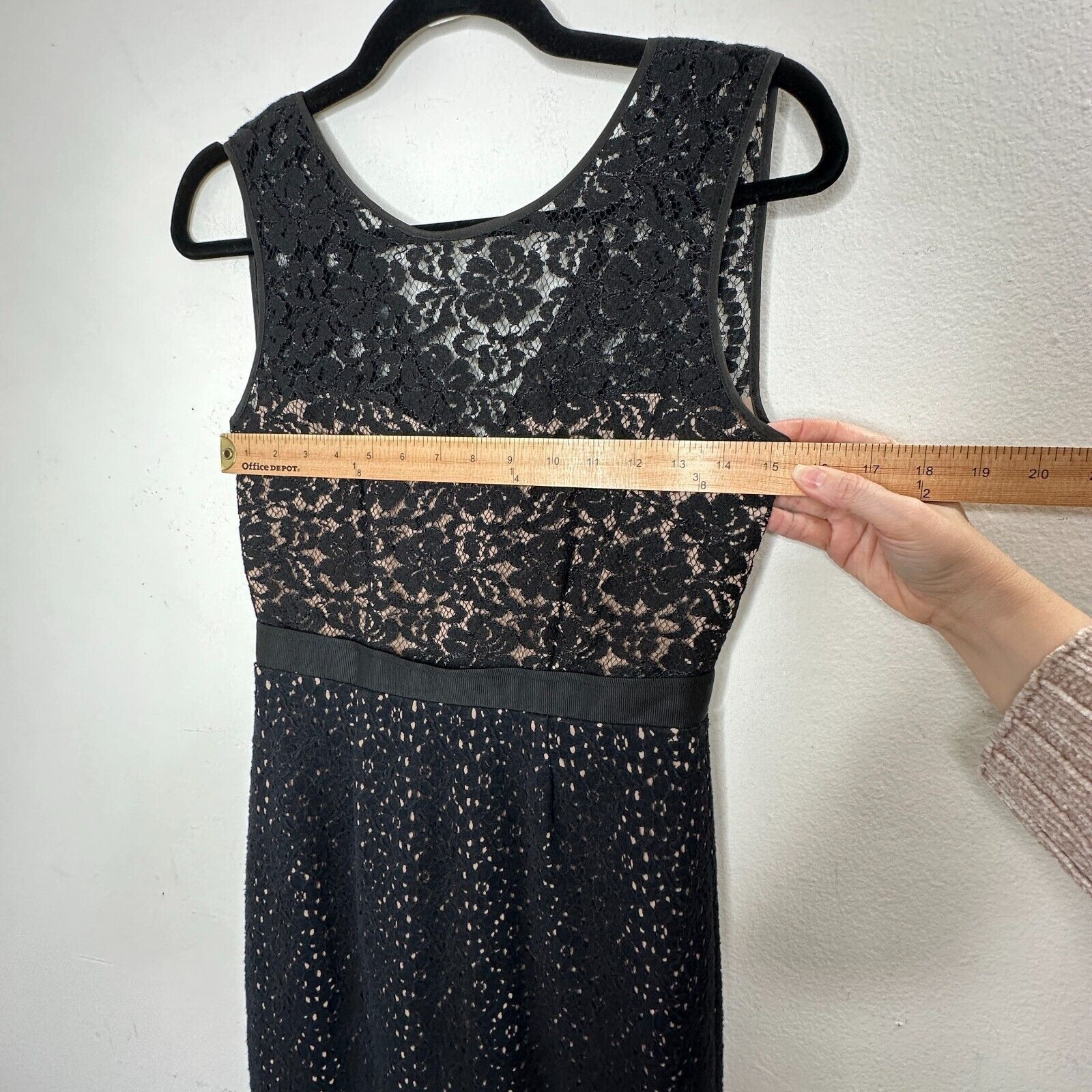 Bcbgmaxazria BCBGMAXAZRIA Black Lace Lined Dress Sleeveless Round-Neck 2 Size XS / US 0-2 / IT 36-38 - 11 Thumbnail
