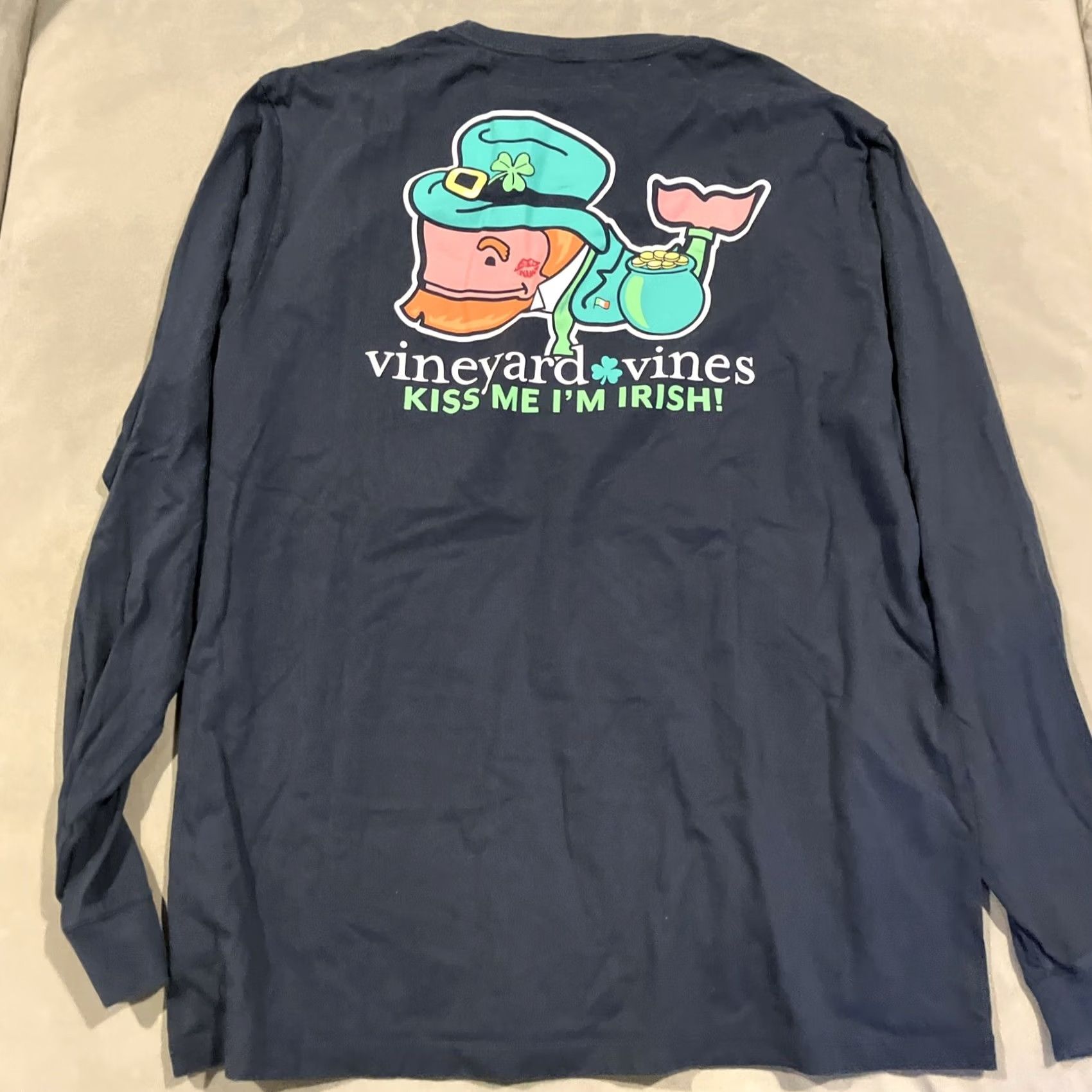 Vineyard Vines Vineyard Vines KISS ME IM IRISH Long Sleeve Crew Neck Pocket T Shirt L Men Blue Size US L / EU 52-54 / 3 - 5 Thumbnail