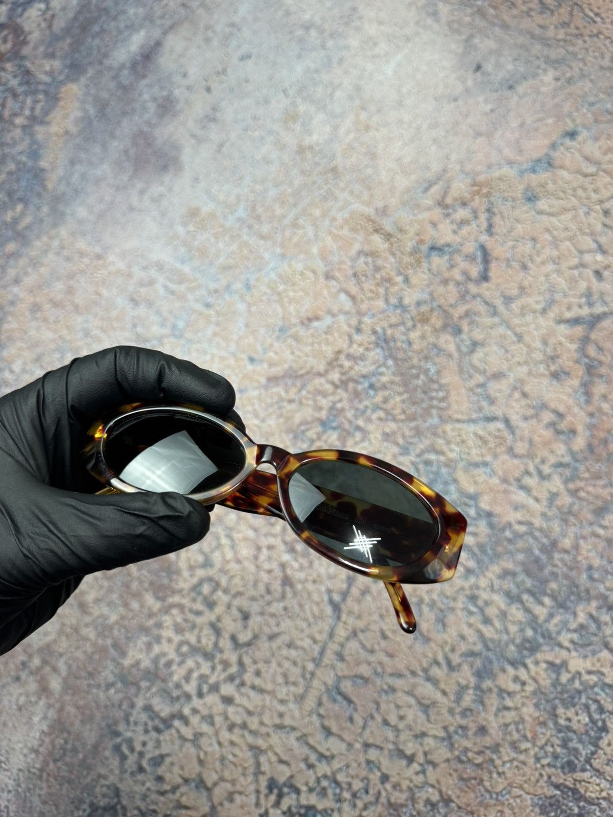 Gucci Rare Vintage GUCCI Sunglasses Women's Elegant Italian Design Size ONE SIZE - 2 Thumbnail