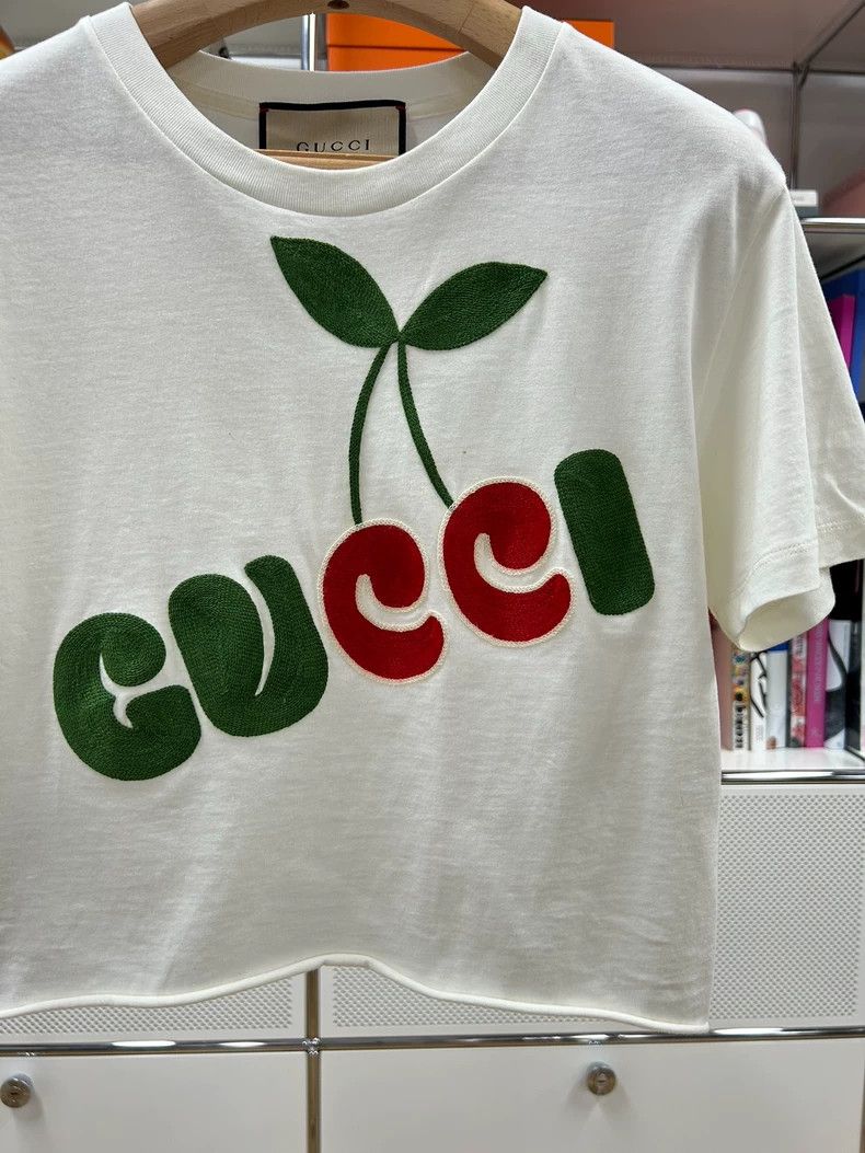 Gucci GucciWhite embroidered letter cherry short short-sleeved T- Size US XS / EU 42 / 0 - 4 Thumbnail