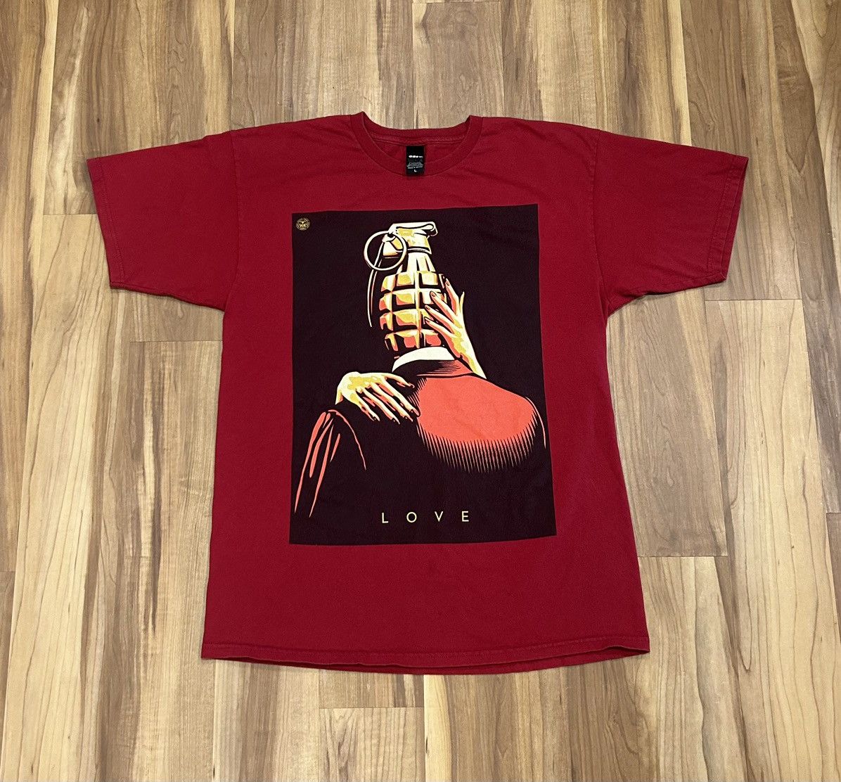 Obey Obey "Love Is The Drug" Tee Size US L / EU 52-54 / 3 - 1 Thumbnail