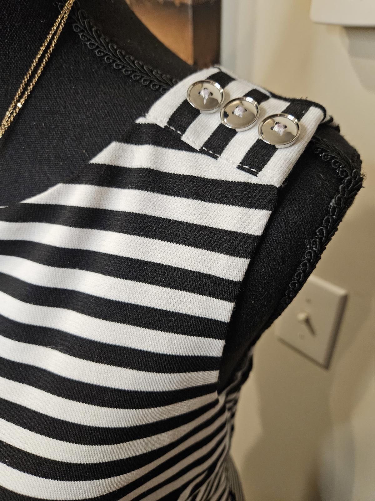 Designer Whbm Black and White Striped Dress with Button Detail #H41 Size M / US 6-8 / IT 42-44 - 4 Thumbnail