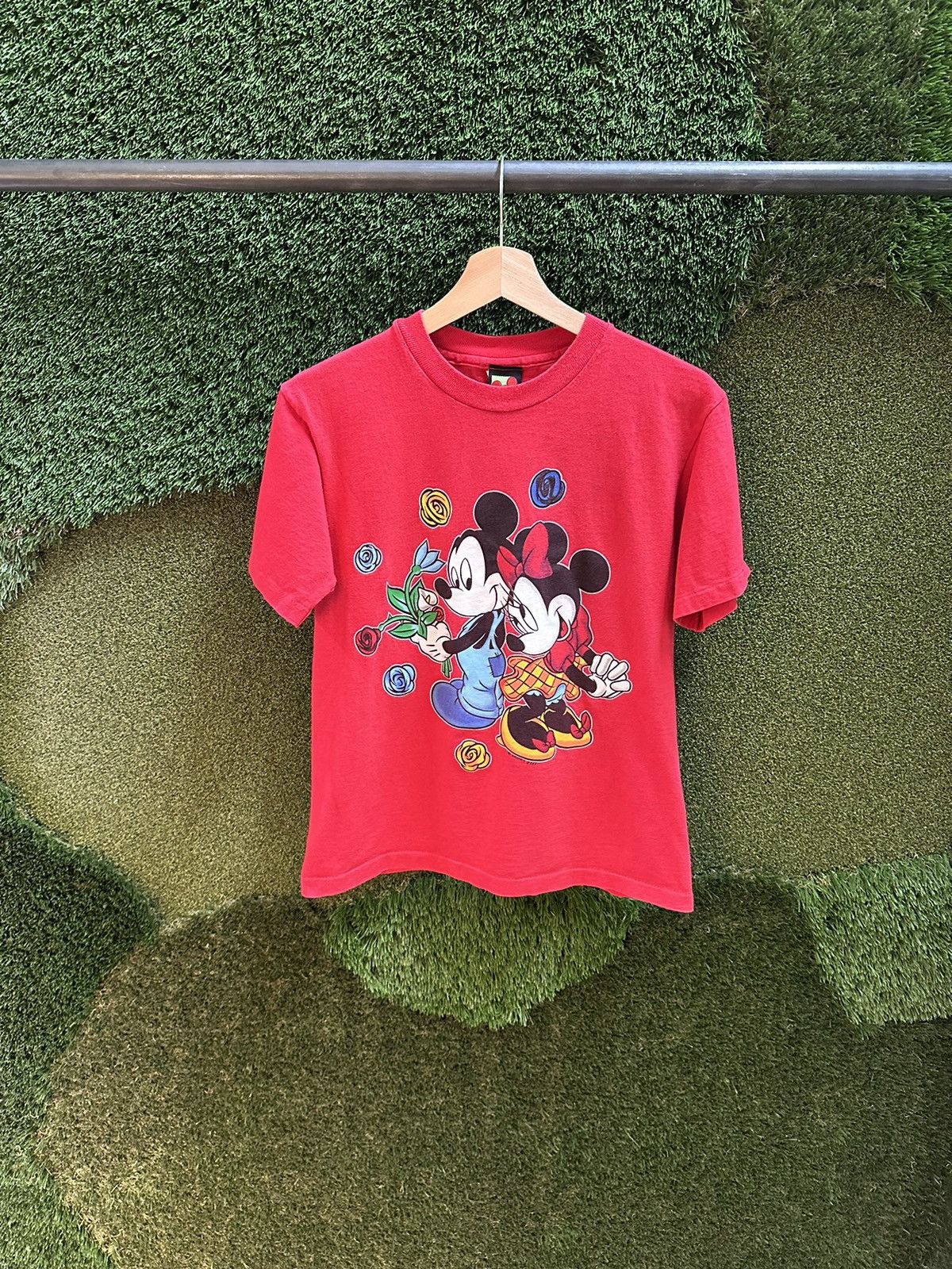 Vintage Disney outlet Minnie Flower T-shirt