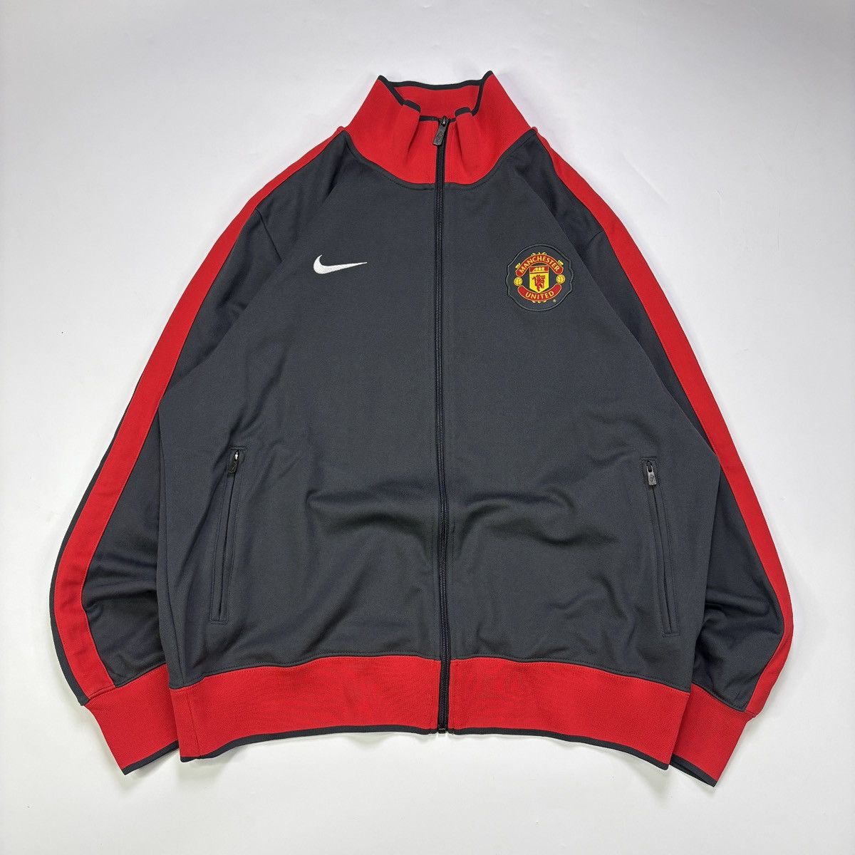 Nike Nike 2010 x manchester united fullzip Size US XL / EU 56 / 4 - 1 Thumbnail