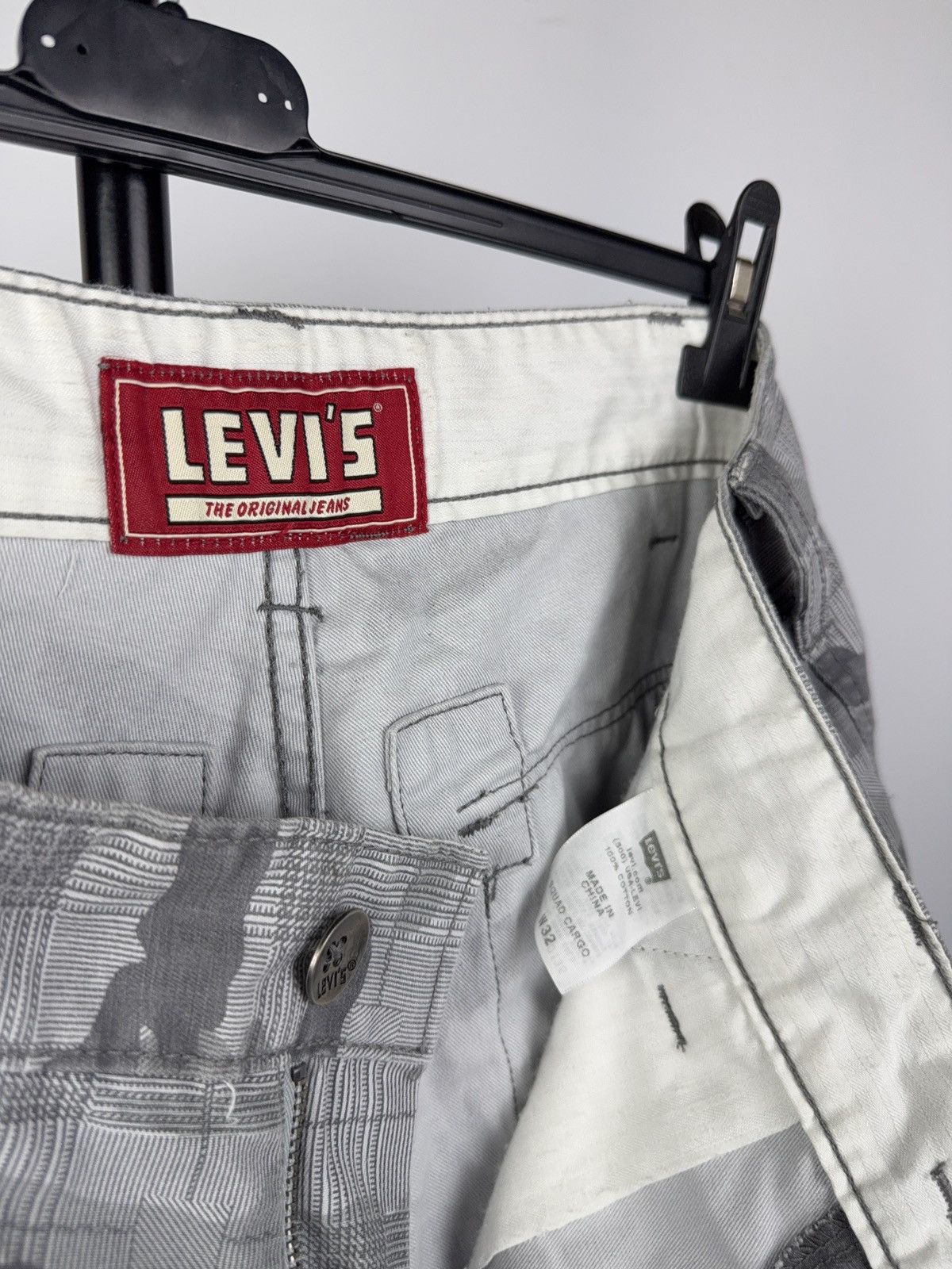 Levi's Retro 00s Levi’s Cargo Shorts Millitary Camo Plaid Utility Size US 34 / EU 50 - 12 Thumbnail