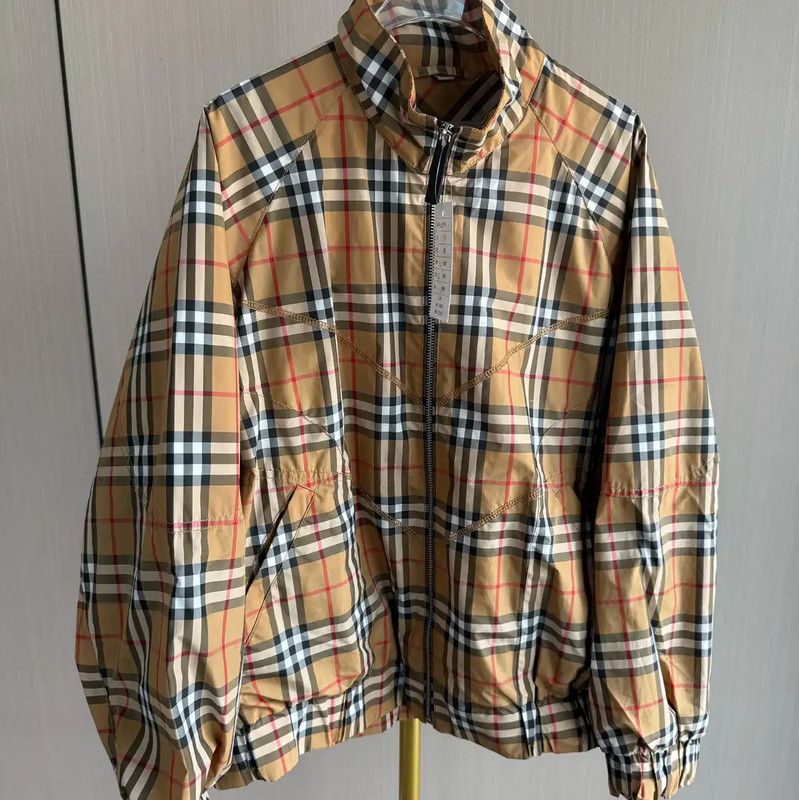 Burberry Burberry Khaki Nylon Women's Jacket Size S / US 4 / IT 40 - 1 Thumbnail