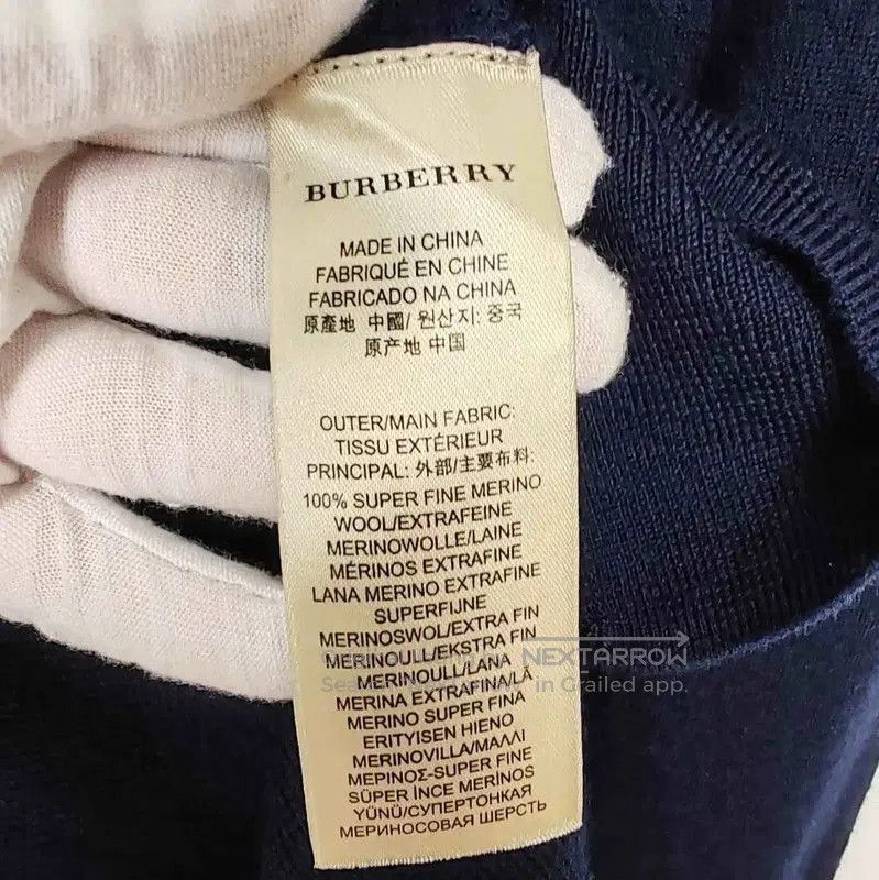 Burberry Burberry Women's Knit Sweater in Navy Wool. Size S / US 4 / IT 40 - 4 Thumbnail