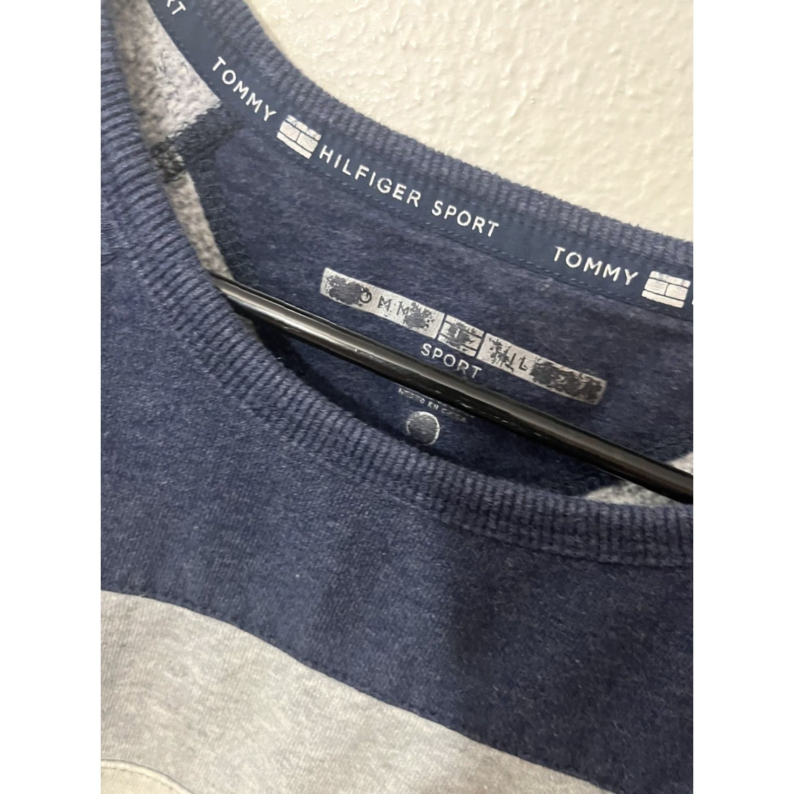 Tommy Hilfiger Tommy Hilfiger Sport Sweater Womens Small Petite Blue Gray White Long Sleeve Size S / US 4 / IT 40 - 4 Thumbnail