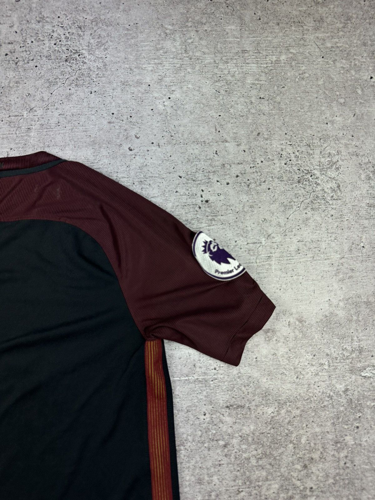 Nike 2016/17 Nike Manchester City Away Black Soccer Jersey Size US S / EU 44-46 / 1 - 16 Thumbnail