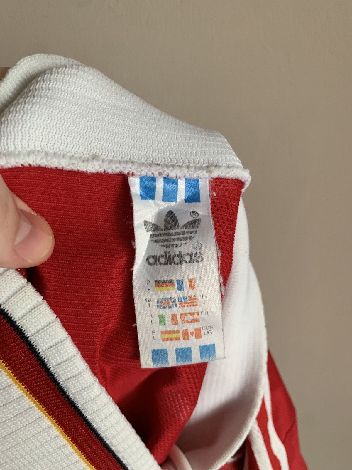 Adidas Liverpool 1995 Football Shirt Adidas Vintage COLLYMORE #8 Size US L / EU 52-54 / 3 - 14 Thumbnail