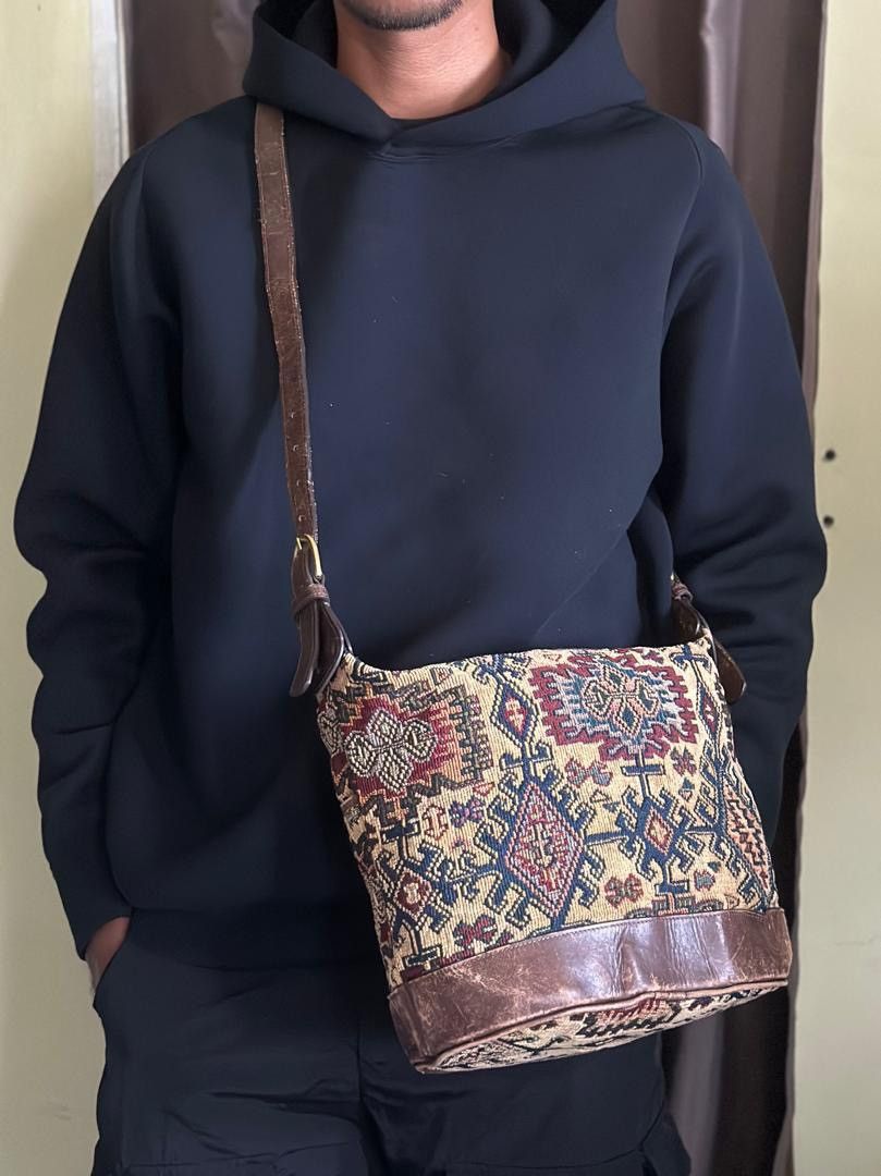 L.L. Bean Vintage Rare L L Bean Tapestry Leather Trim Crossbody Bag Size ONE SIZE - 1 Thumbnail