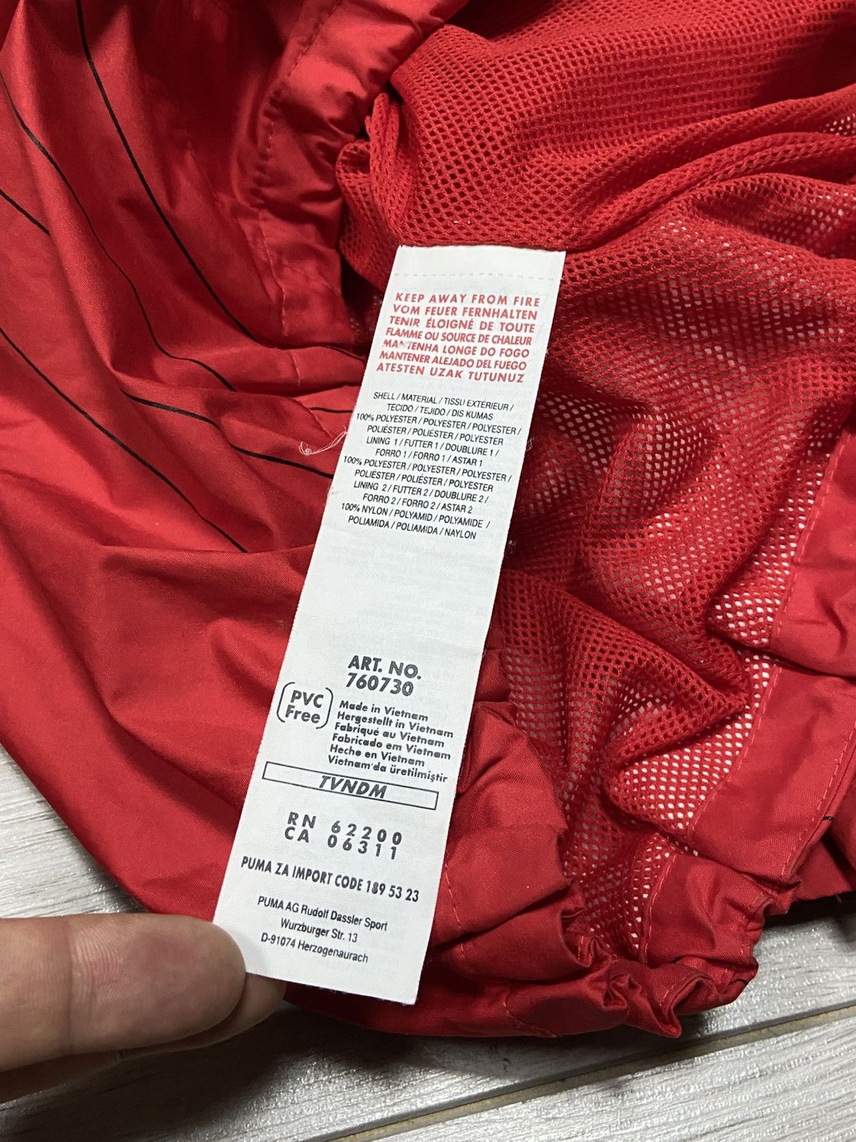 Ferrari × Puma Puma Santander Ferrari shell vintage jacket zip Size US XL / EU 56 / 4 - 9 Thumbnail