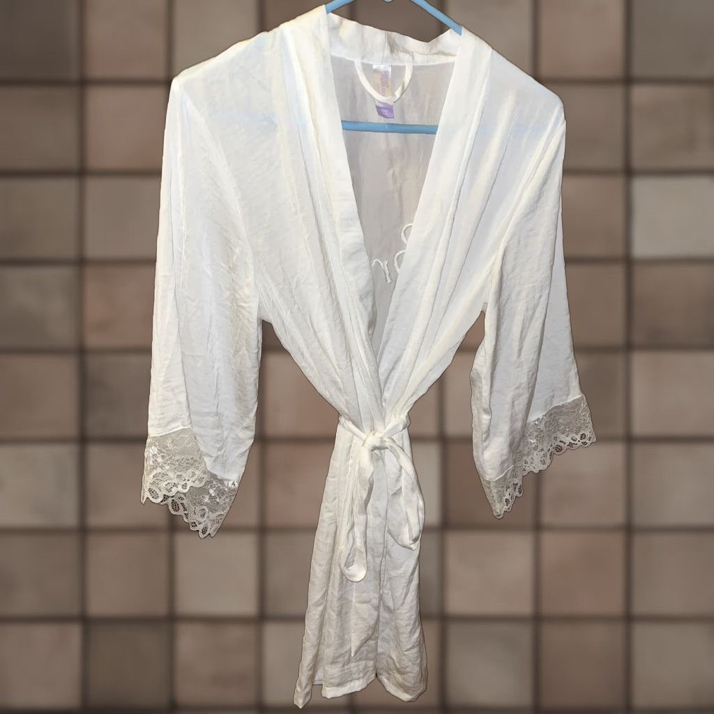 Vintage Secret Treasures White Embroidered Bride Robe Lace Trim Size S (4-6) Robe | Robes | White Lace Embroidered Bride Secret Treasures Size S 4-6 Size ONE SIZE - 1 Thumbnail