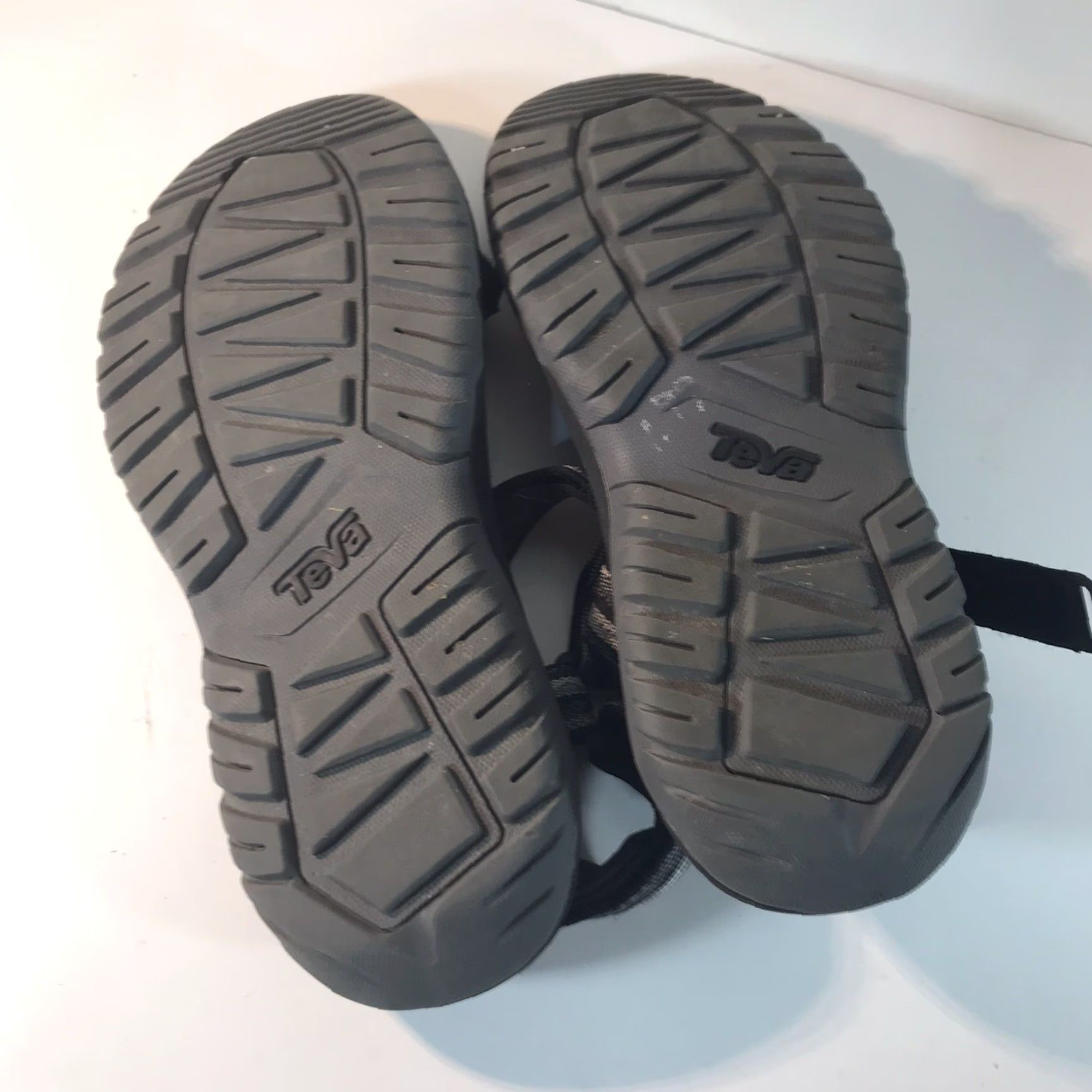 Teva Teva Sport Sandals Men's Size 9 Black Hook & Loop Strap Outdoor Casual Travel Size ONE SIZE - 4 Thumbnail