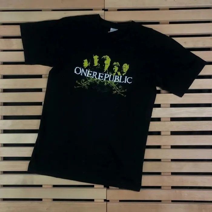 Band Tees × Vintage Mens Vintage T Shirt Onerepublic Waking up 2009 Tour Size S Size US S / EU 44-46 / 1 - 1 Thumbnail