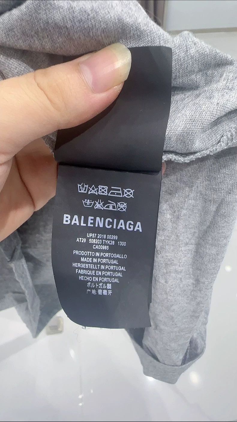 Balenciaga Balenciaga Small Letter Grey Basic Short Sleeve Size US S / EU 44-46 / 1 - 6 Thumbnail