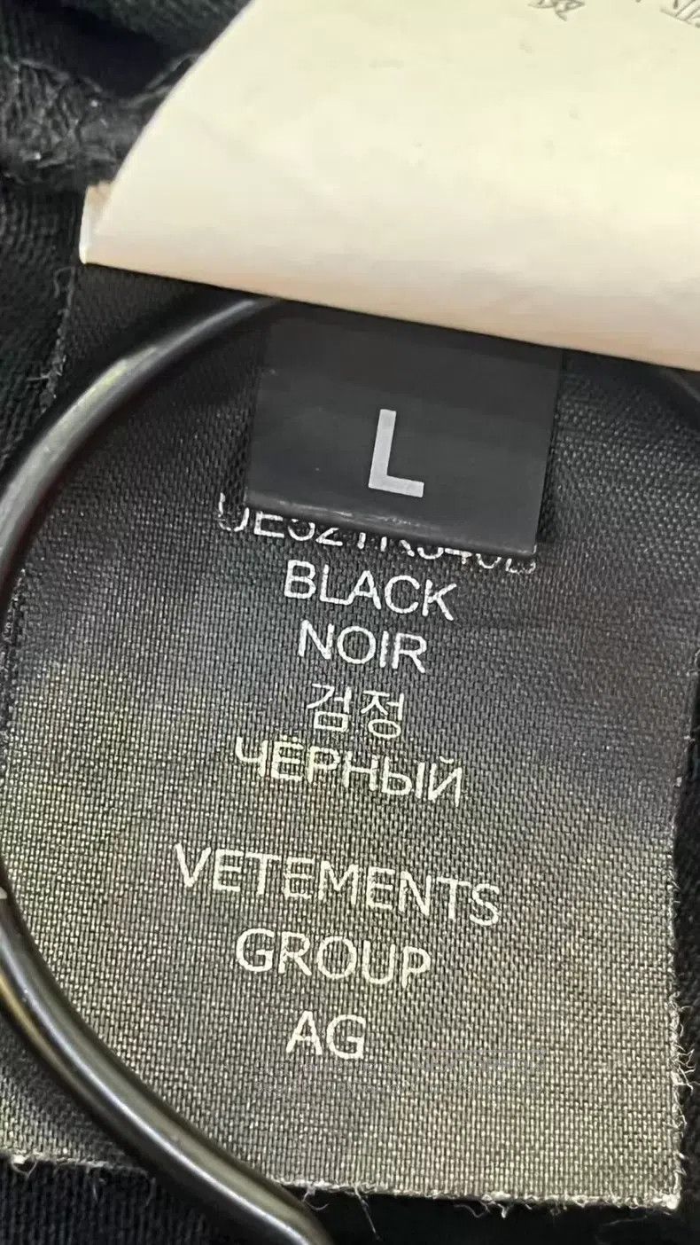 Vetements VETEMENTS Embroidered Patch Sweatshirt Size US L / EU 52-54 / 3 - 4 Thumbnail