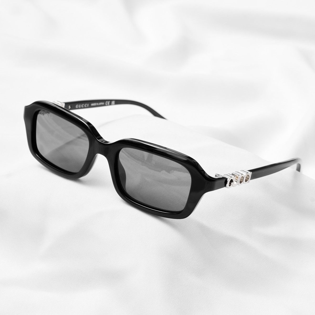 Gucci GUCCI GG2152S 001 SUNGLASSES Size ONE SIZE - 2 Thumbnail