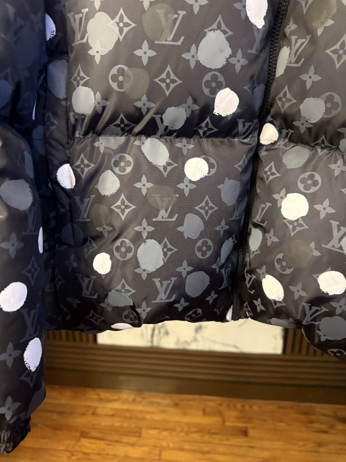 Louis Vuitton × Yayoi Kusama Louis Vuitton X Yayoi Kusama Puffer Jacket Size 52 / Large Size US L / EU 52-54 / 3 - 12 Thumbnail