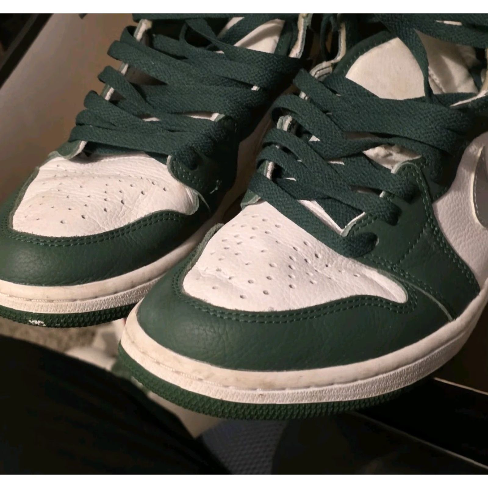 Jordan Brand Jordan 1 Retro High OG Sneaker Men Green 8.5 Air Jordan 1 High Top Rubber Outsole Leather Foam Lining Basketball Athletic Retro 2025 DZ5485 303 Size US 9 / EU 42 - 3 Thumbnail