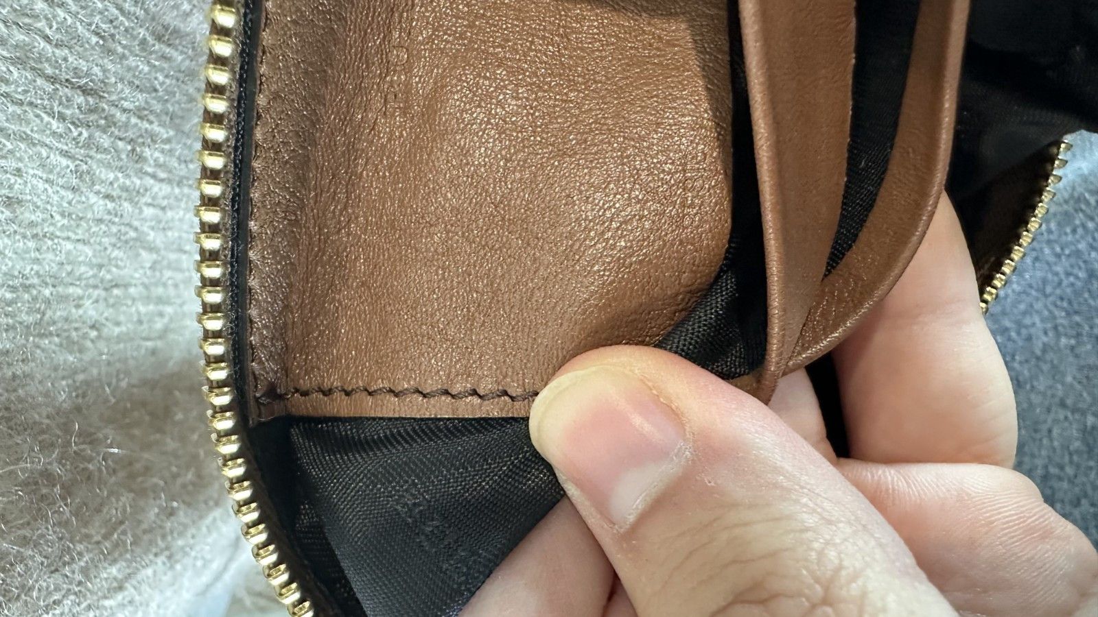 Burberry Burberry Brown House check Canvas Peyton Crossbody Bag Size ONE SIZE - 13 Thumbnail