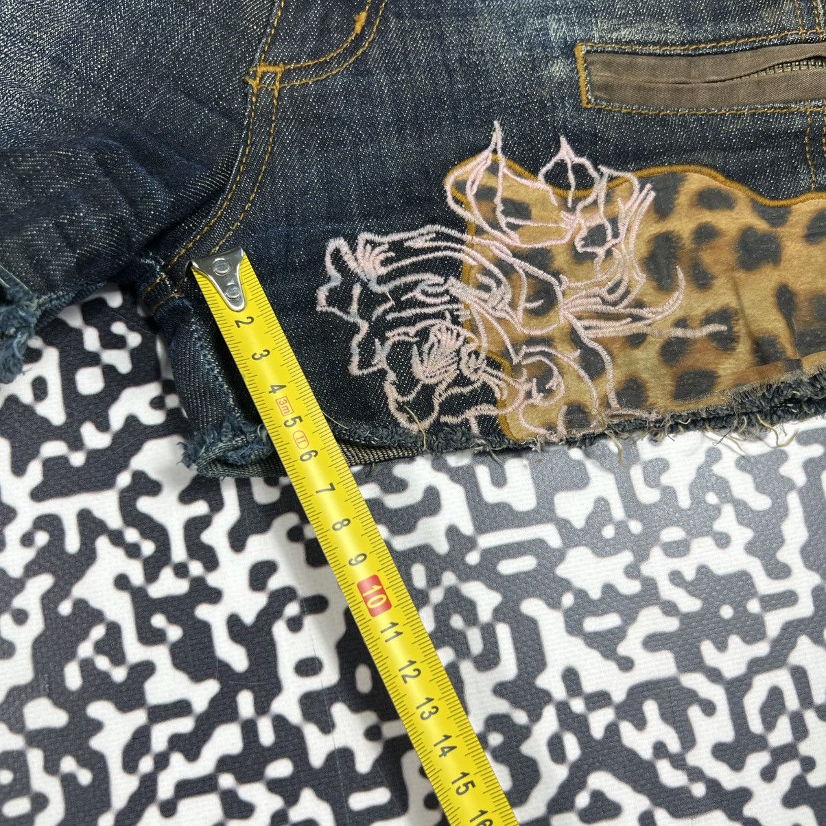 Japanese Brand Vintage Y2K Deplay Japanese Style Leopard Print Sexy Shorts Size 28" / US 6 / IT 42 - 21 Thumbnail