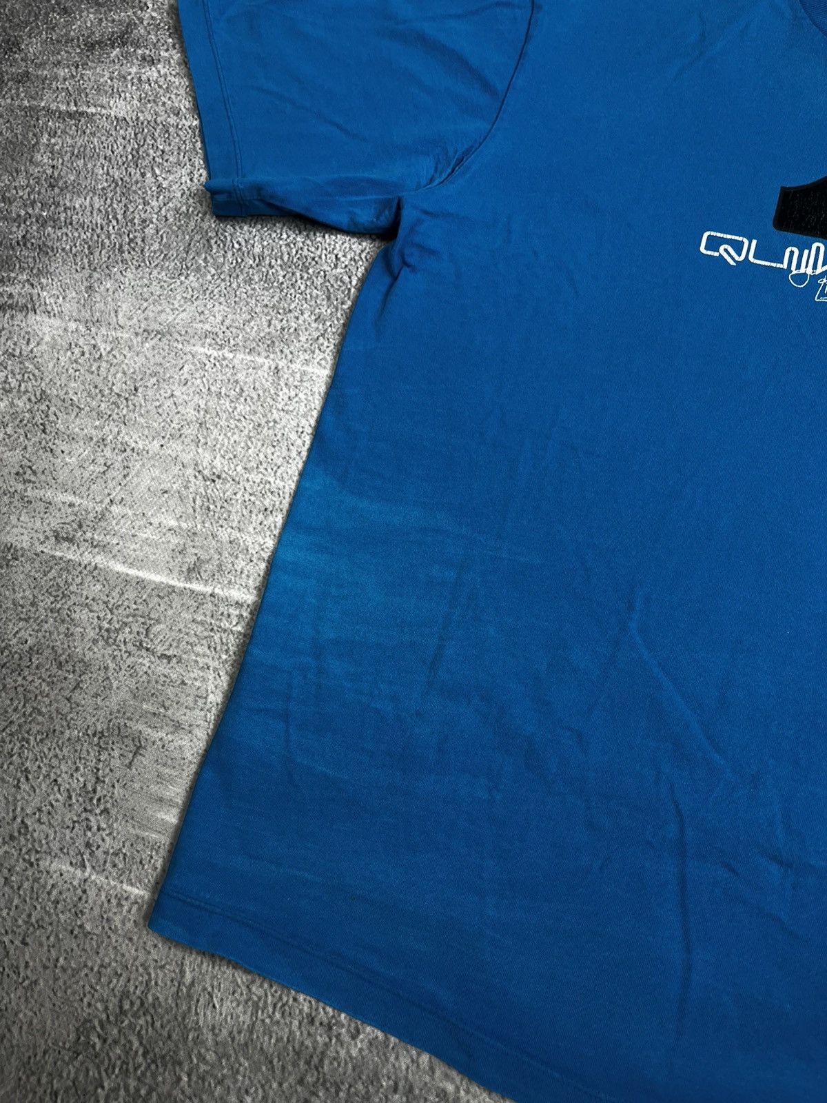 Quiksilver Rare!! Vintage 00's QUIKSILVER Logo Graphic Faded Tee Shirt Size US M / EU 48-50 / 2 - 4 Thumbnail