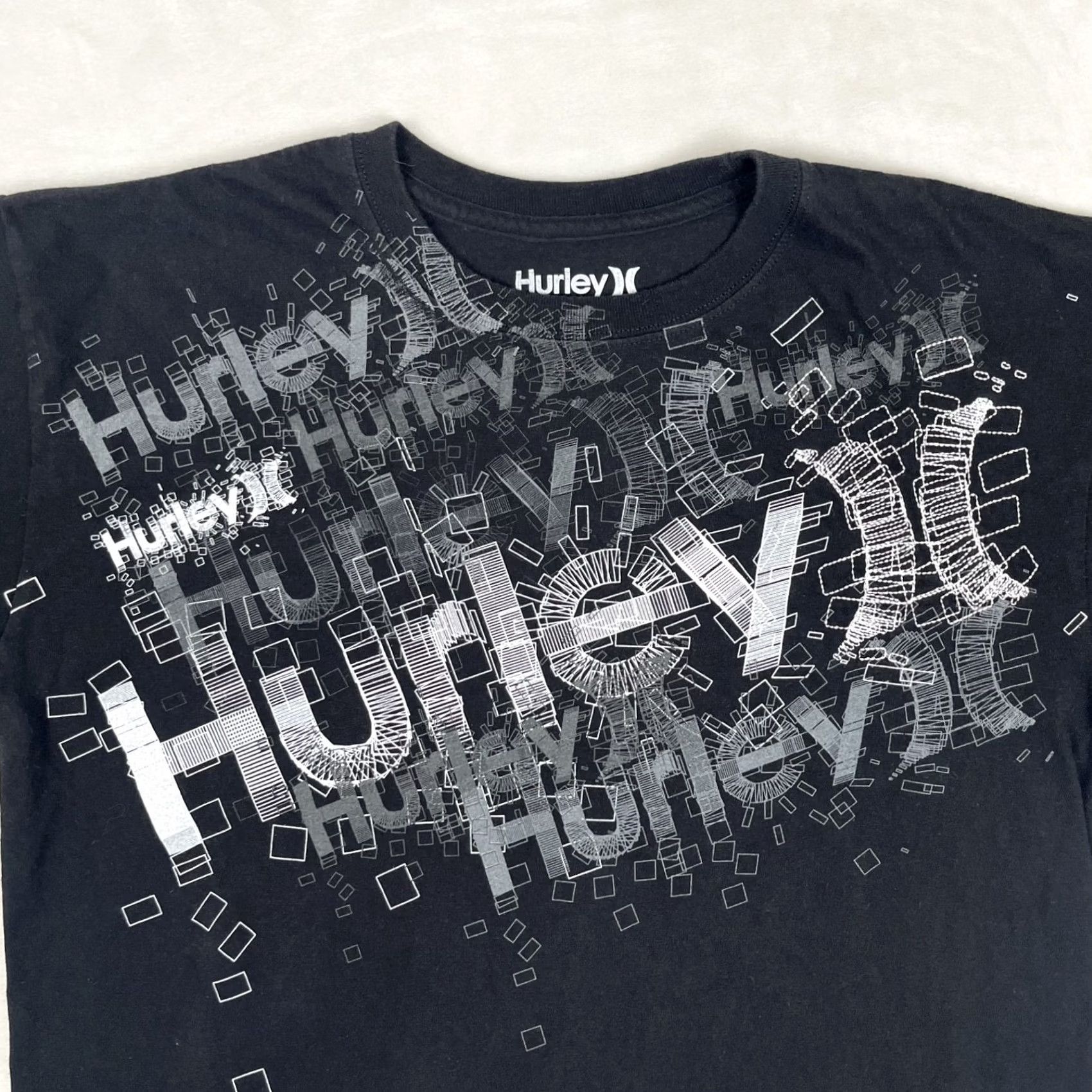 Hurley VINTAGE Hurley T-Shirt Black Spell Out Y2K Cyber Surf Embroidery Size L Mens Short Sleeve Crew Neck Cotton Size US L / EU 52-54 / 3 - 2 Thumbnail