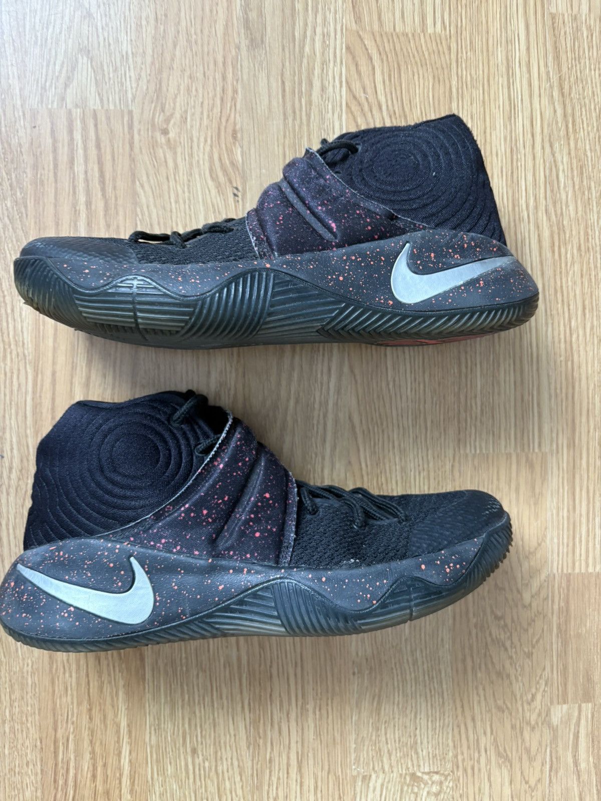 Nike Nike Kyrie 2 “Wolf Pack” Size US 7.5 / EU 40-41 - 2 Thumbnail