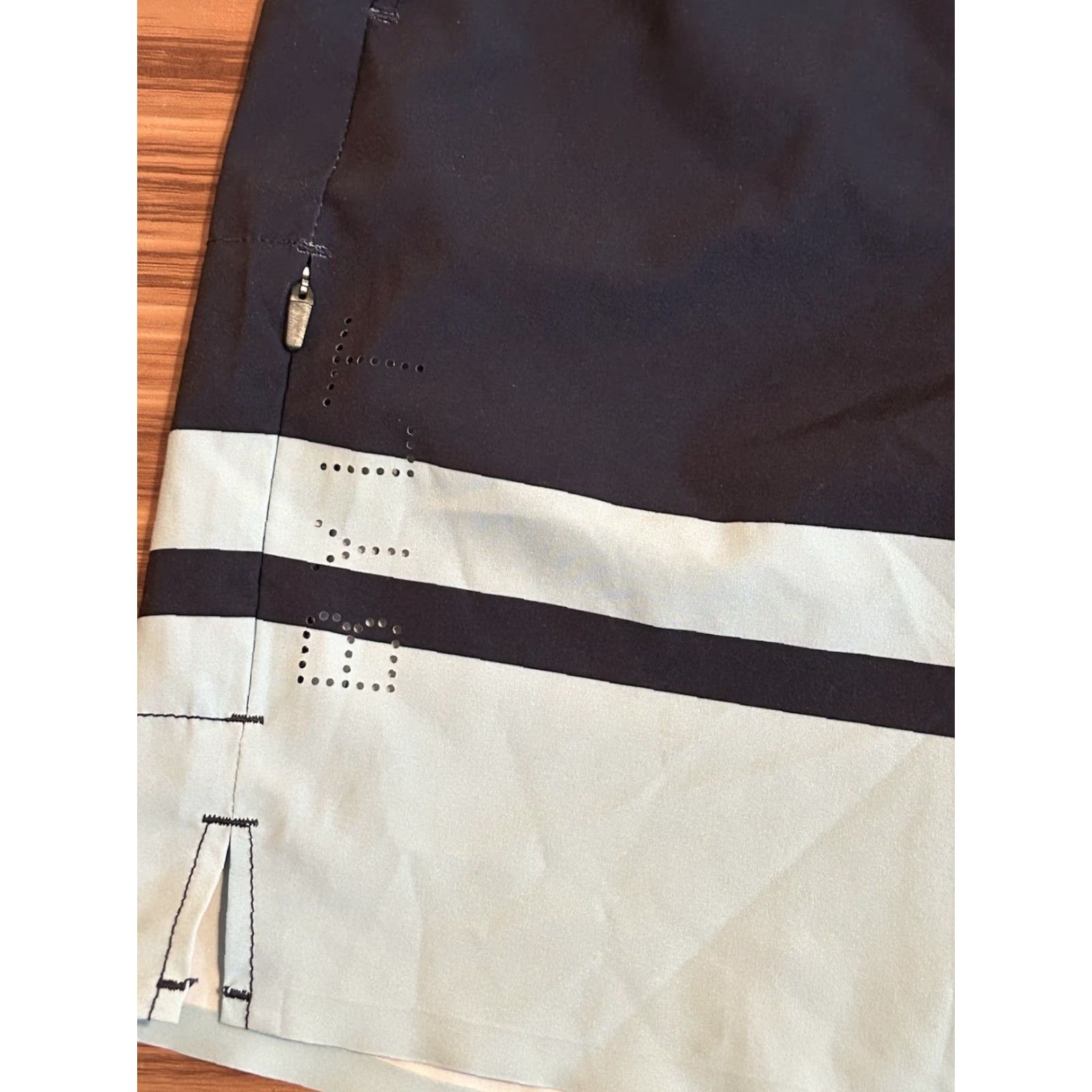Swims BYLT Coastal Board Shorts Lightweight Pockets Blue Medium Men's Swim Bottoms Geometric Pattern Back Pocket Drawstring Pockets Board Shorts Mens Size US 31 - 3 Thumbnail