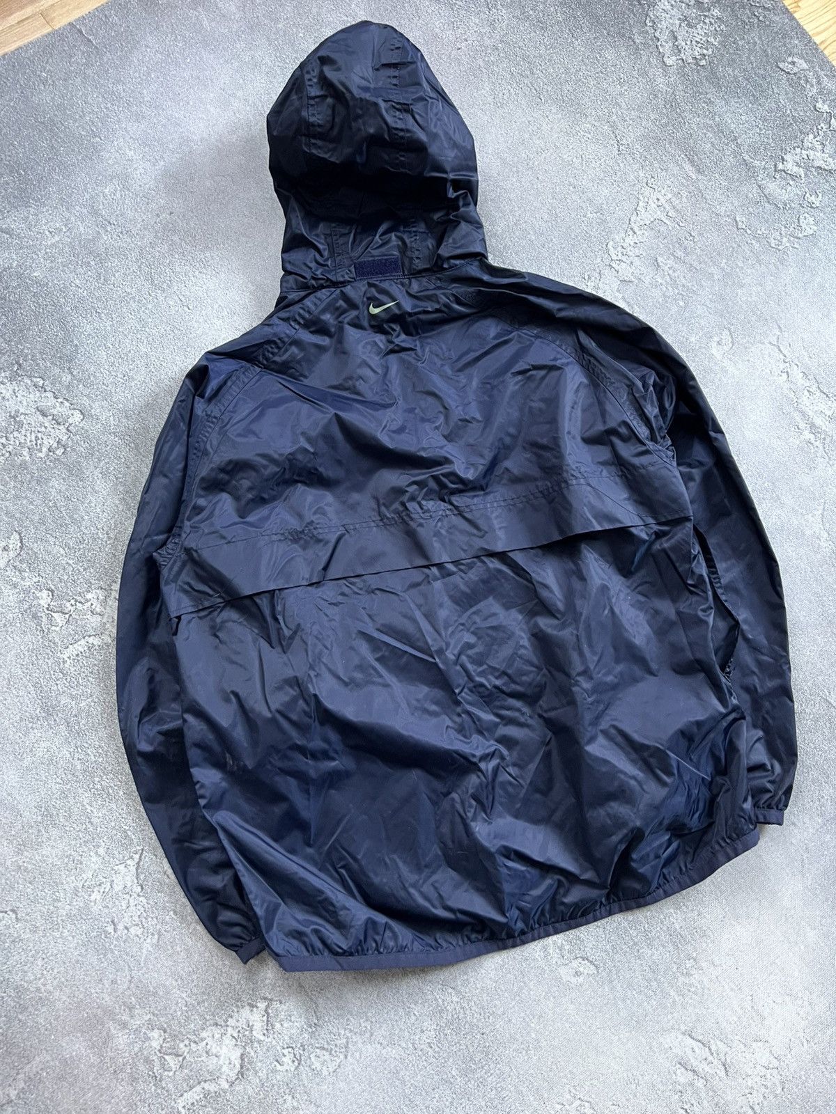 Nike Nike Vintage Nylon Track Hooded Jacket Windbreaker Swoosh M Size US M / EU 48-50 / 2 - 5 Thumbnail