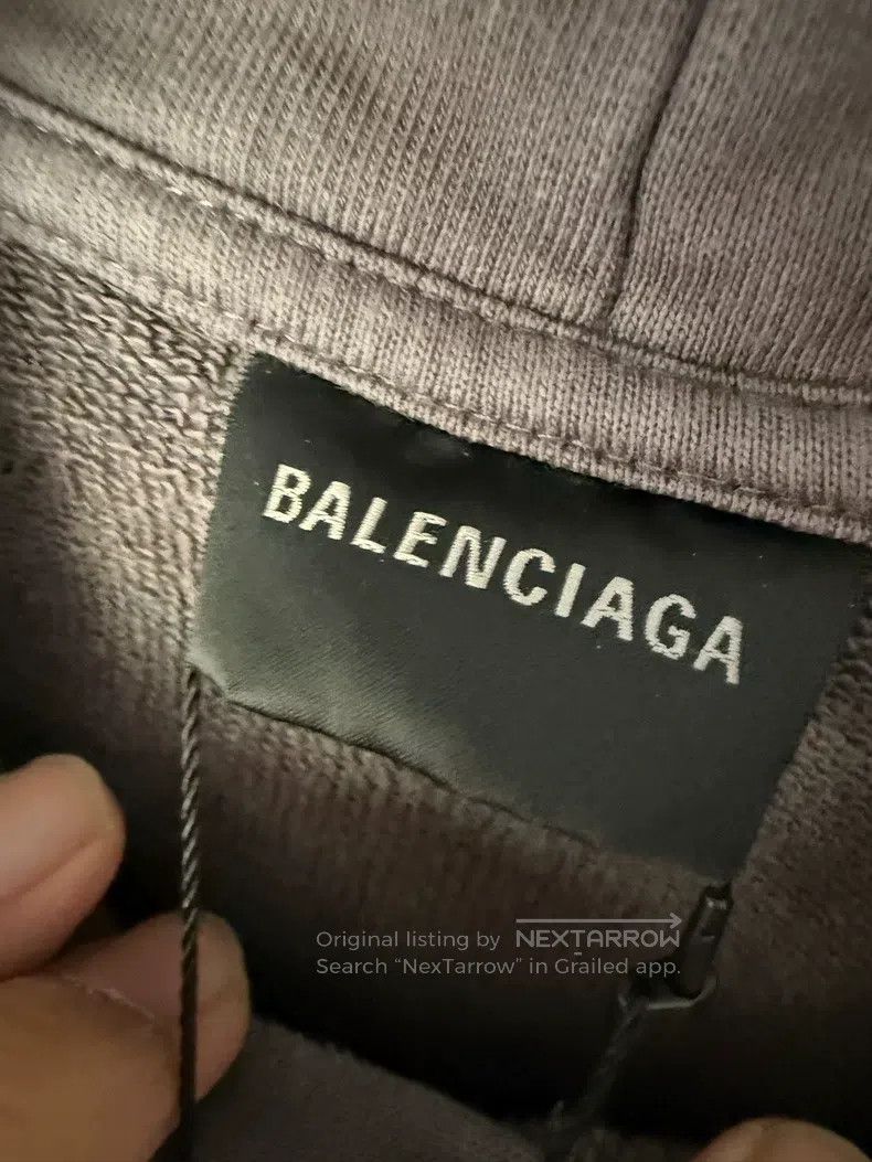 Balenciaga Balenciaga Distressed Logo Coke Sweatshirt M Size Size US M / EU 48-50 / 2 - 3 Thumbnail