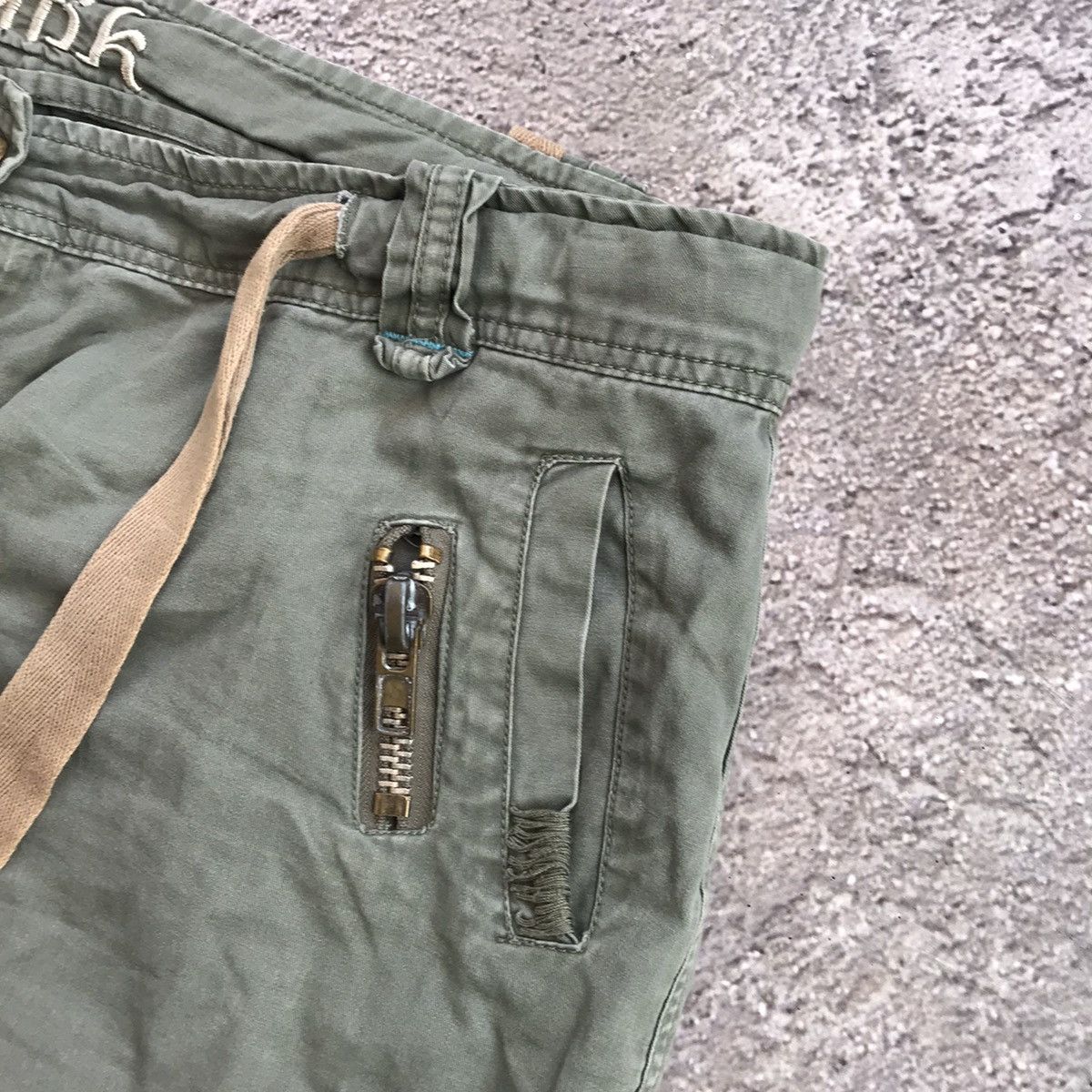 If Six Was Nine vintage mini cargo skirt japan pocket streetwear style Y2K Size 30" / US 8 / IT 44 - 4 Thumbnail