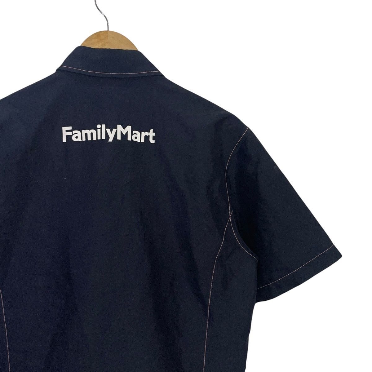 Japanese Brand Vintage Family Mart Japan Zipper Ups Tee Size US M / EU 48-50 / 2 - 11 Thumbnail