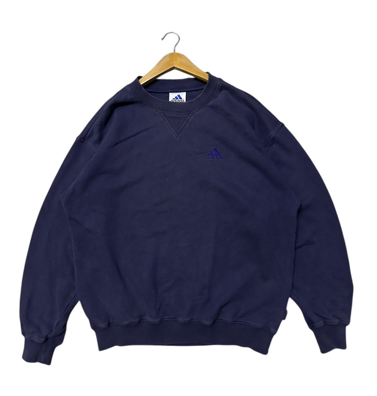 Adidas vintage Adidas navy blue crewneck sweatshirt Size US L / EU 52-54 / 3 - 1 Thumbnail