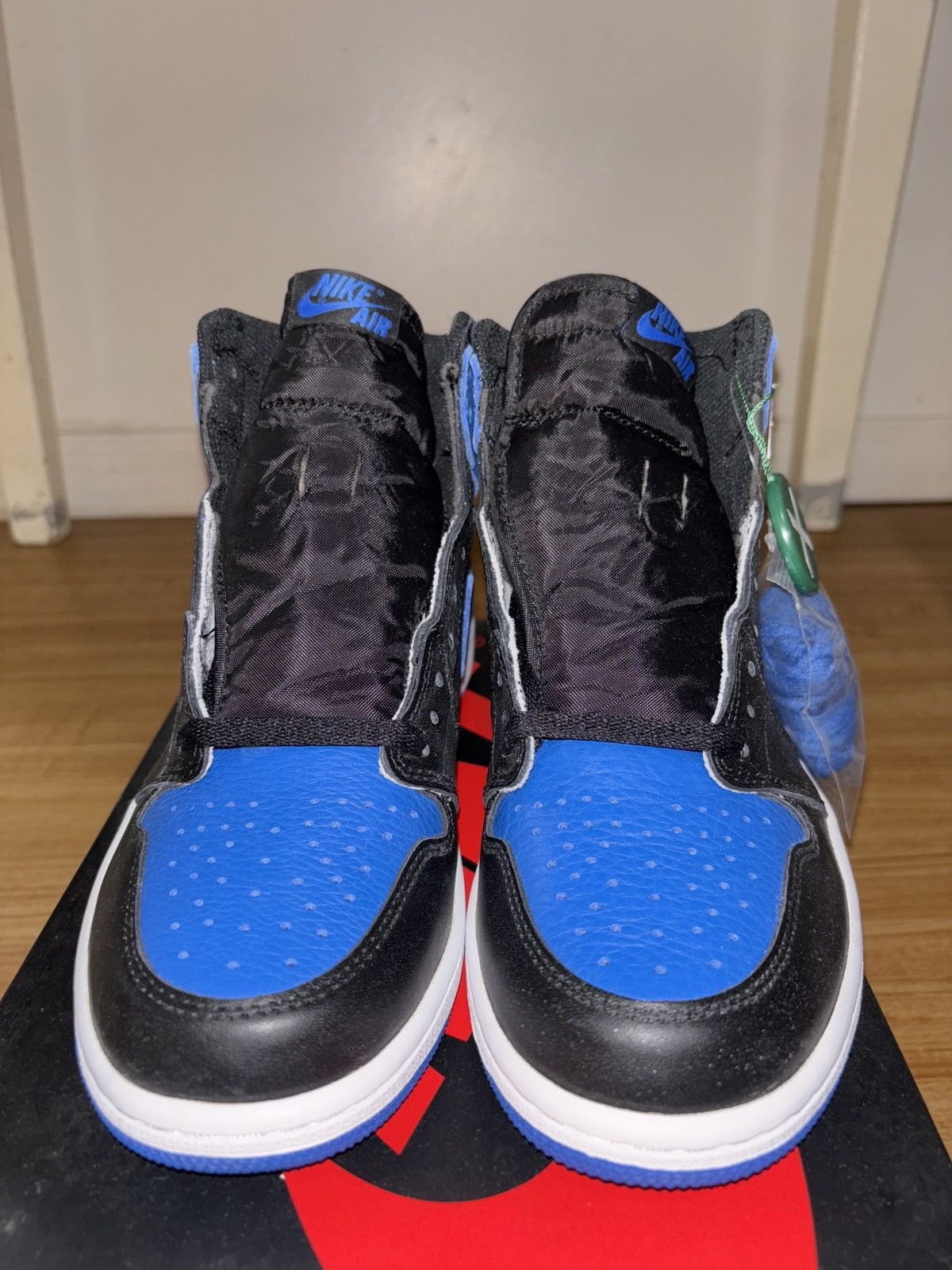 Jordan Brand × Nike Air jordan 1 royal Size US 8 / EU 41 - 6 Thumbnail