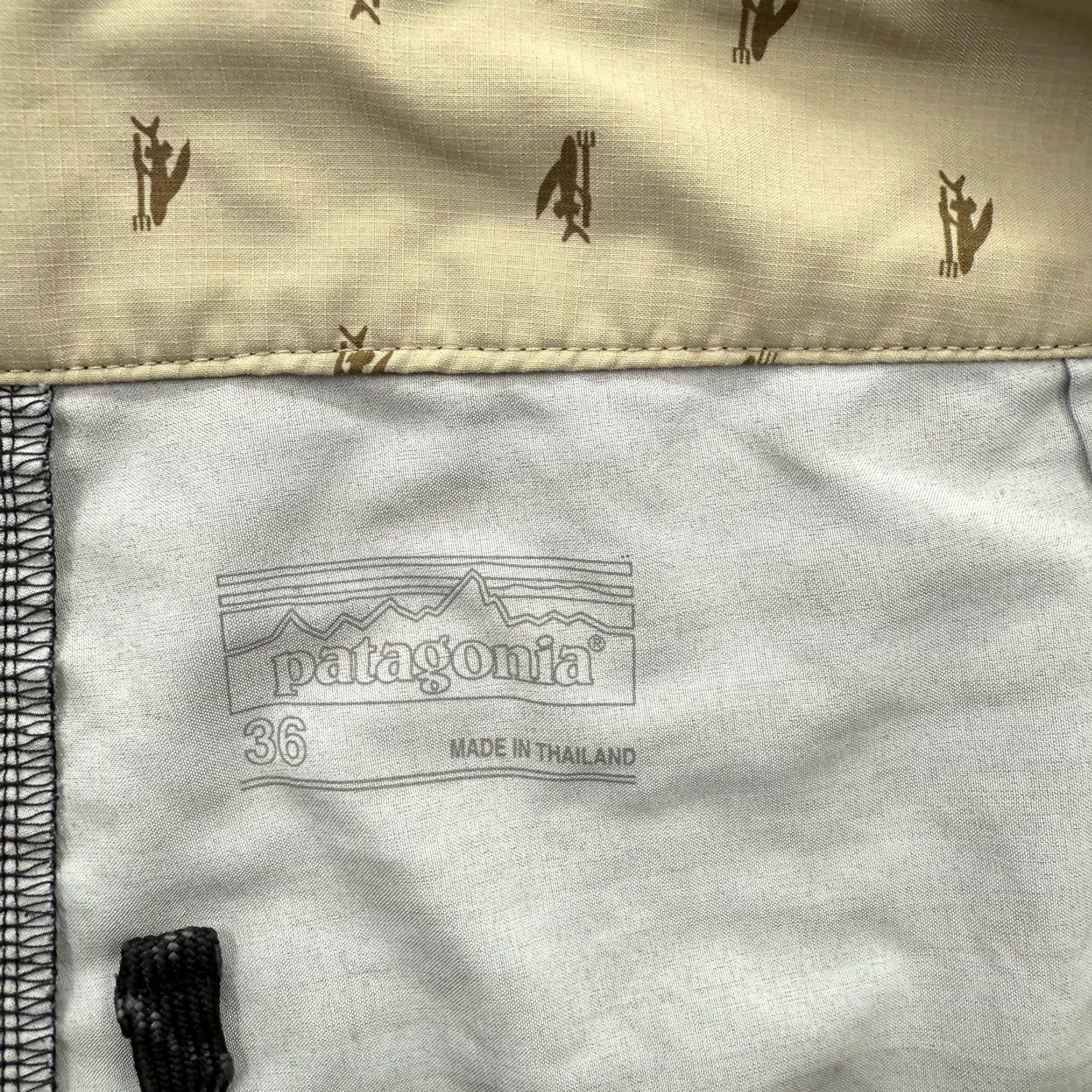 Patagonia Patagonia Board Shorts Mens 36 Blue Black Palm Print Swim Trunks Surf Pocket Size US 36 / EU 52 - 3 Thumbnail