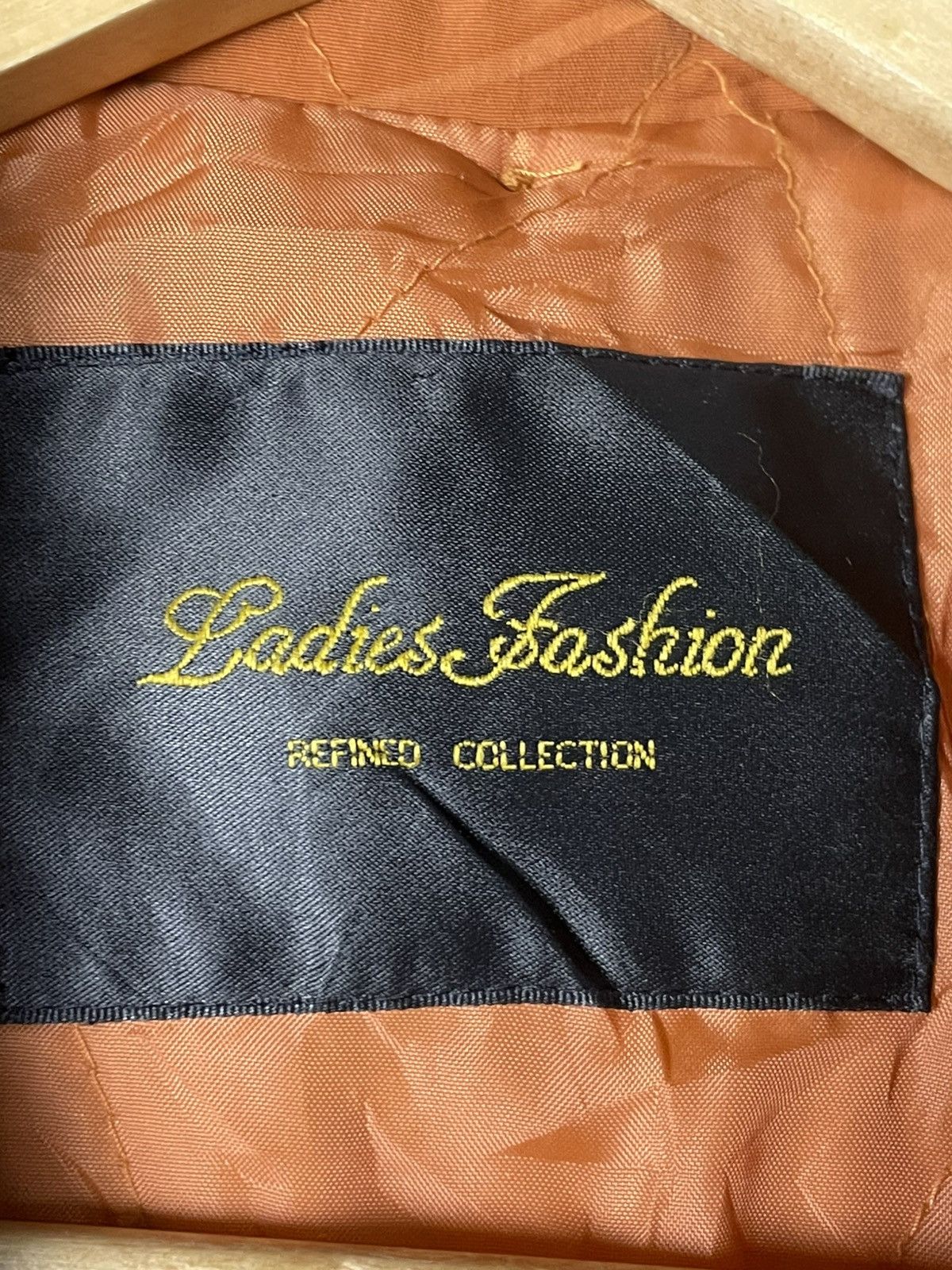 Japanese Brand Refined Collection Brand Hidden Button Jacket (60) Size US M / EU 48-50 / 2 - 8 Thumbnail