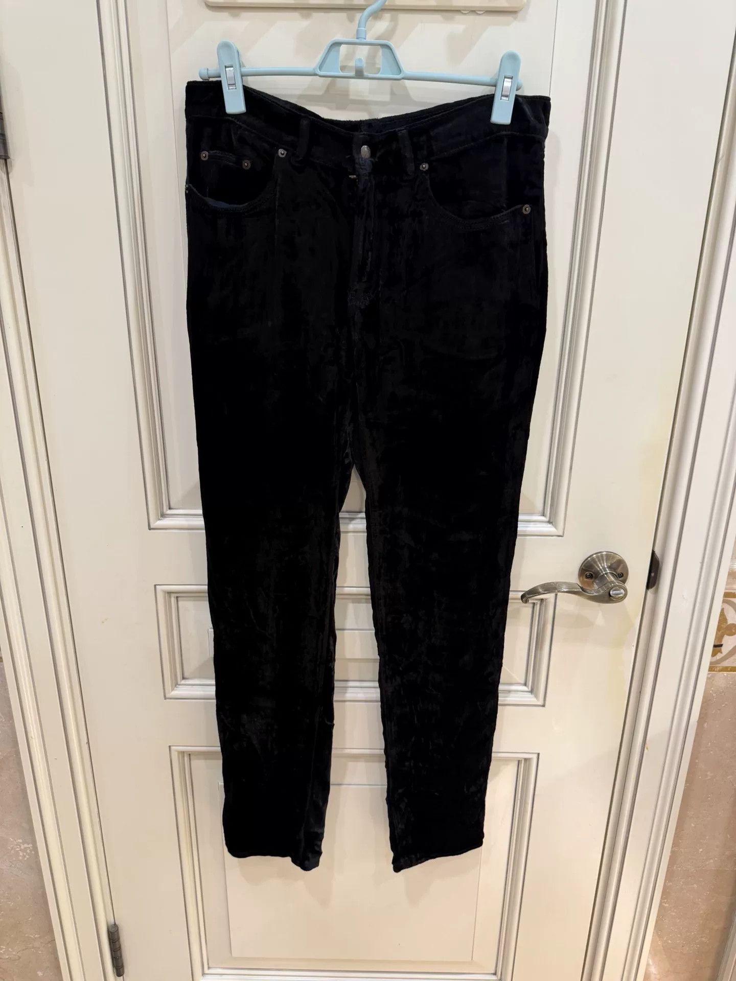 Saint Laurent Paris Saint Laurent Paris Black Velvet Jeans 30 Size US 30 / EU 46 - 1 Thumbnail