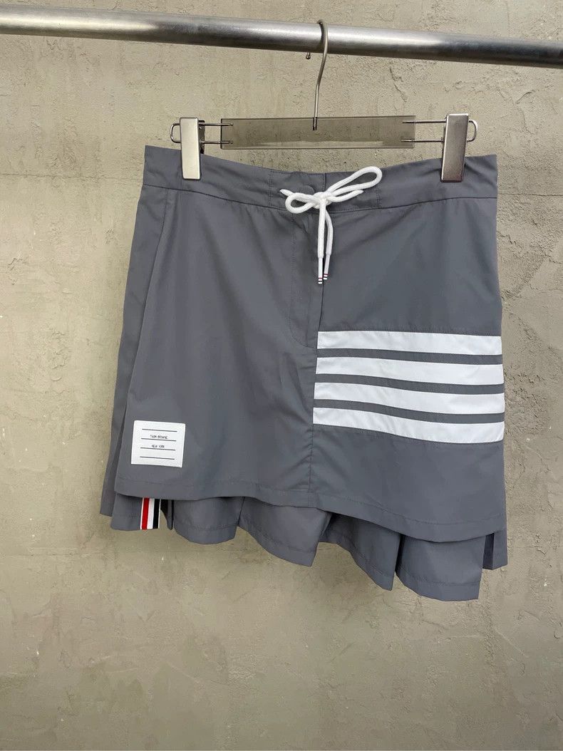 Thom Browne Thom Browne Gray Striped Pleated Skirt- dmc Size US 30 / EU 46 - 1 Thumbnail