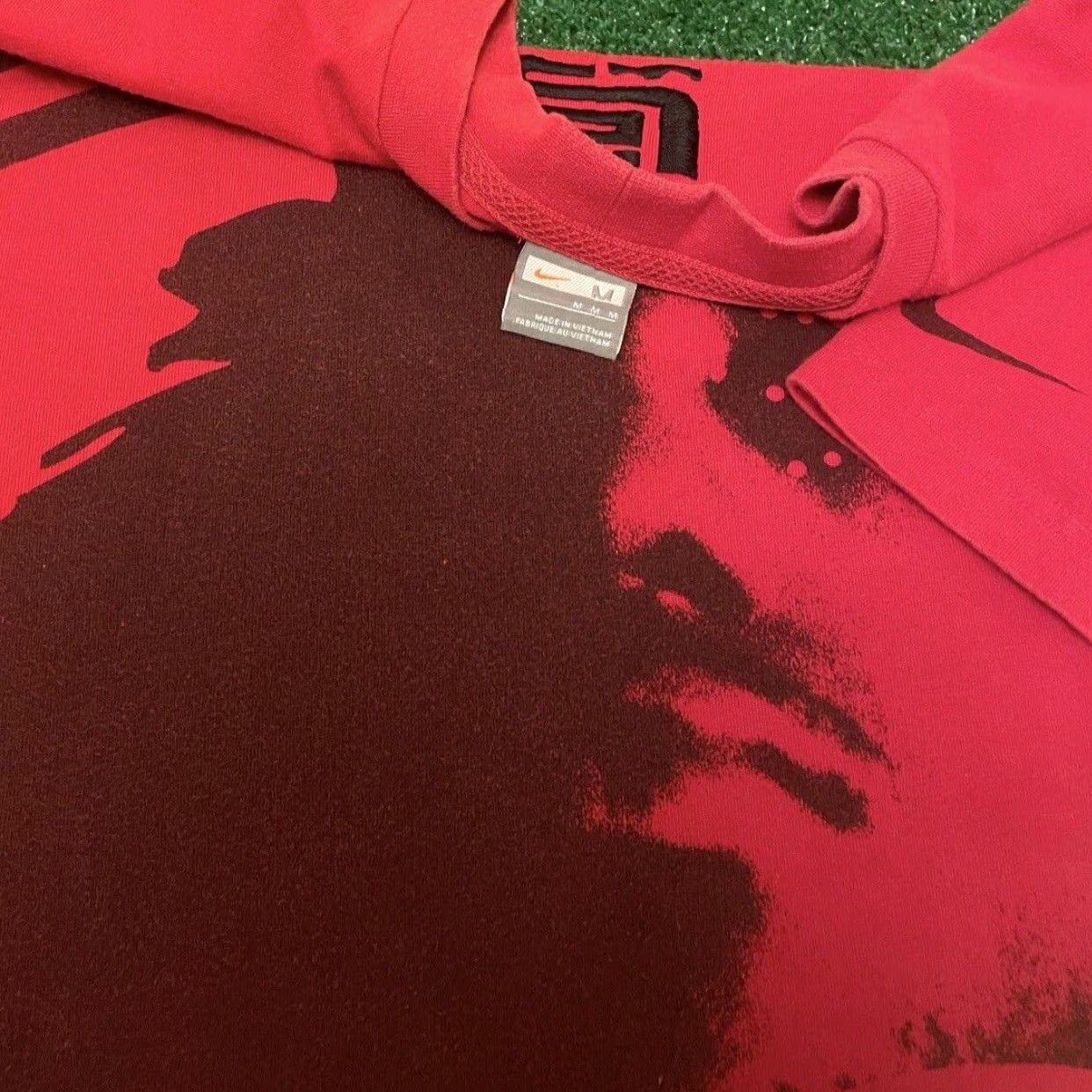 Nike VINTAGE Nike LeBron James Big Face Lion Logo VTG Shirt Mens Size M Red 90s Y2k Basketball Hip Hop Sports Logo Shirt Mens Size US M / EU 48-50 / 2 - 2 Thumbnail