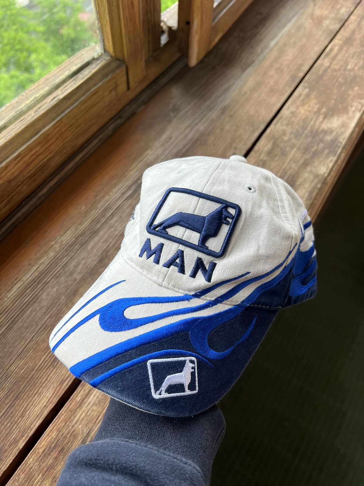 Vintage Vintage Trucker Hat Y2K Man Racing Cap Size ONE SIZE - 1 Thumbnail