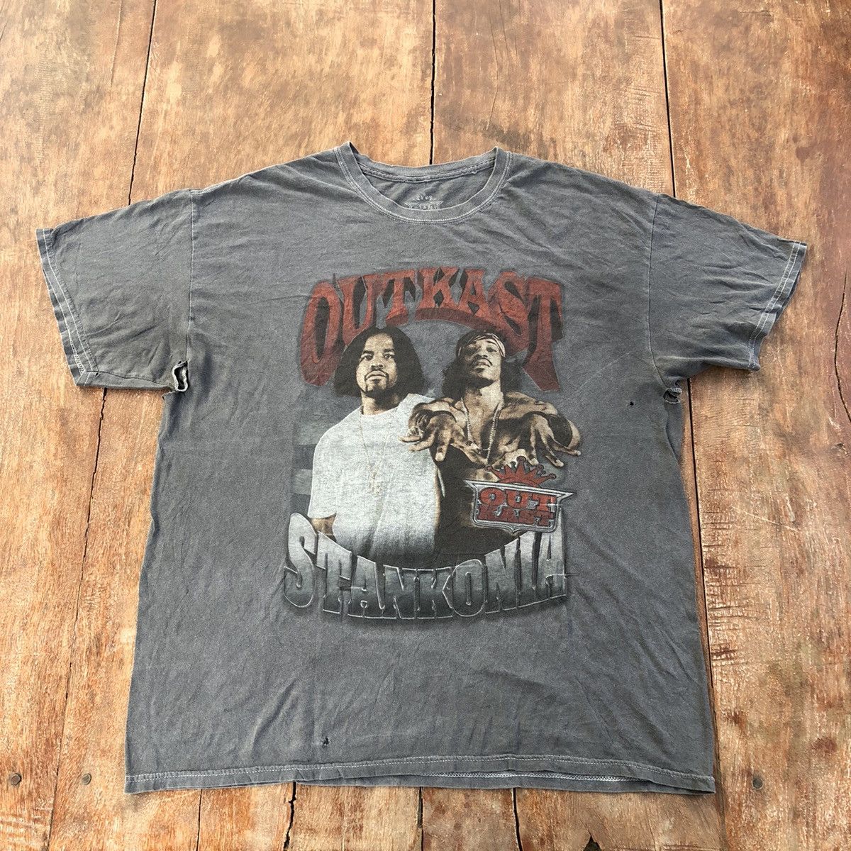 Band Tees Thrashed Faded Outkast Tour T Shirt Size US XL / EU 56 / 4 - 2 Thumbnail