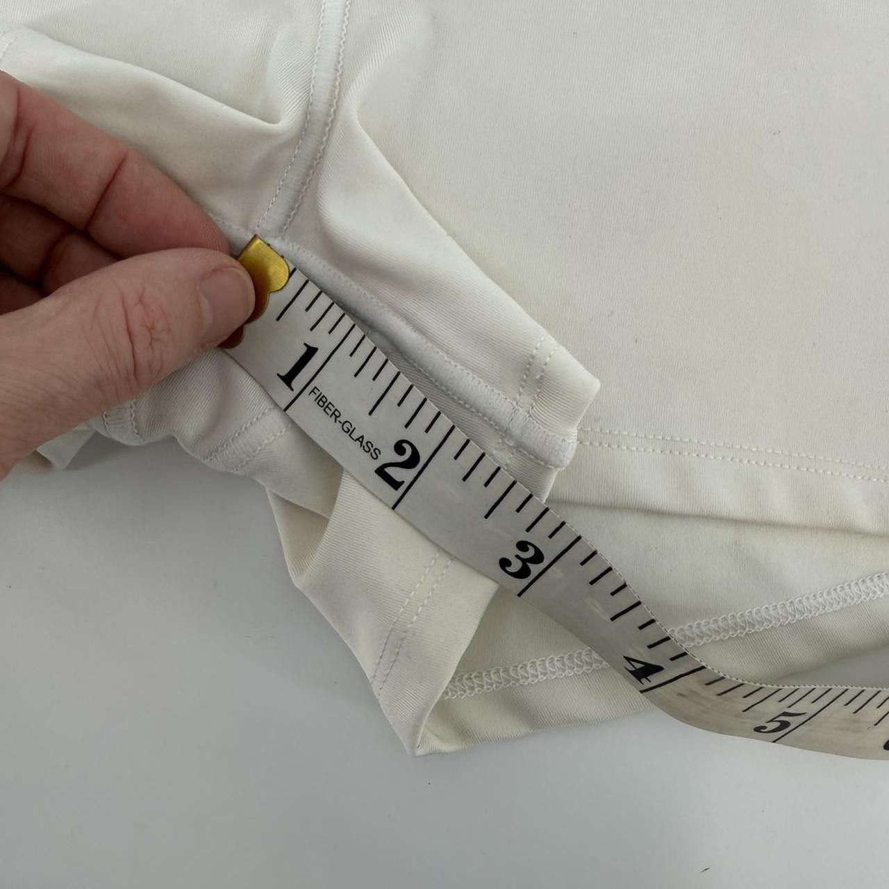 Reformation Reformations Ecomove Cream Shorts Size Size 26" / US 2 / IT 38 - 4 Thumbnail