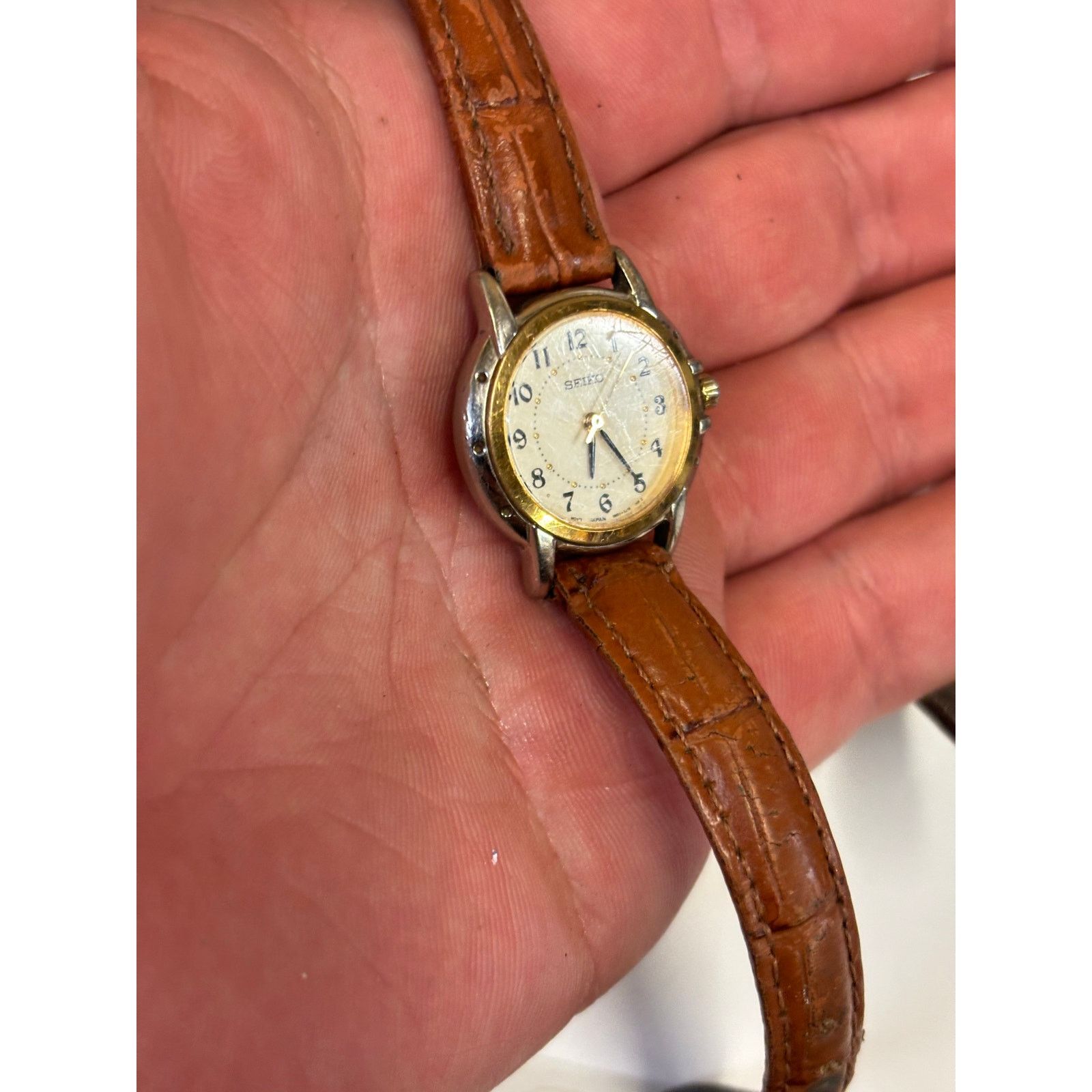 Seiko 2 Seiko Women’s Watches! New Batteries. Size ONE SIZE - 8 Thumbnail